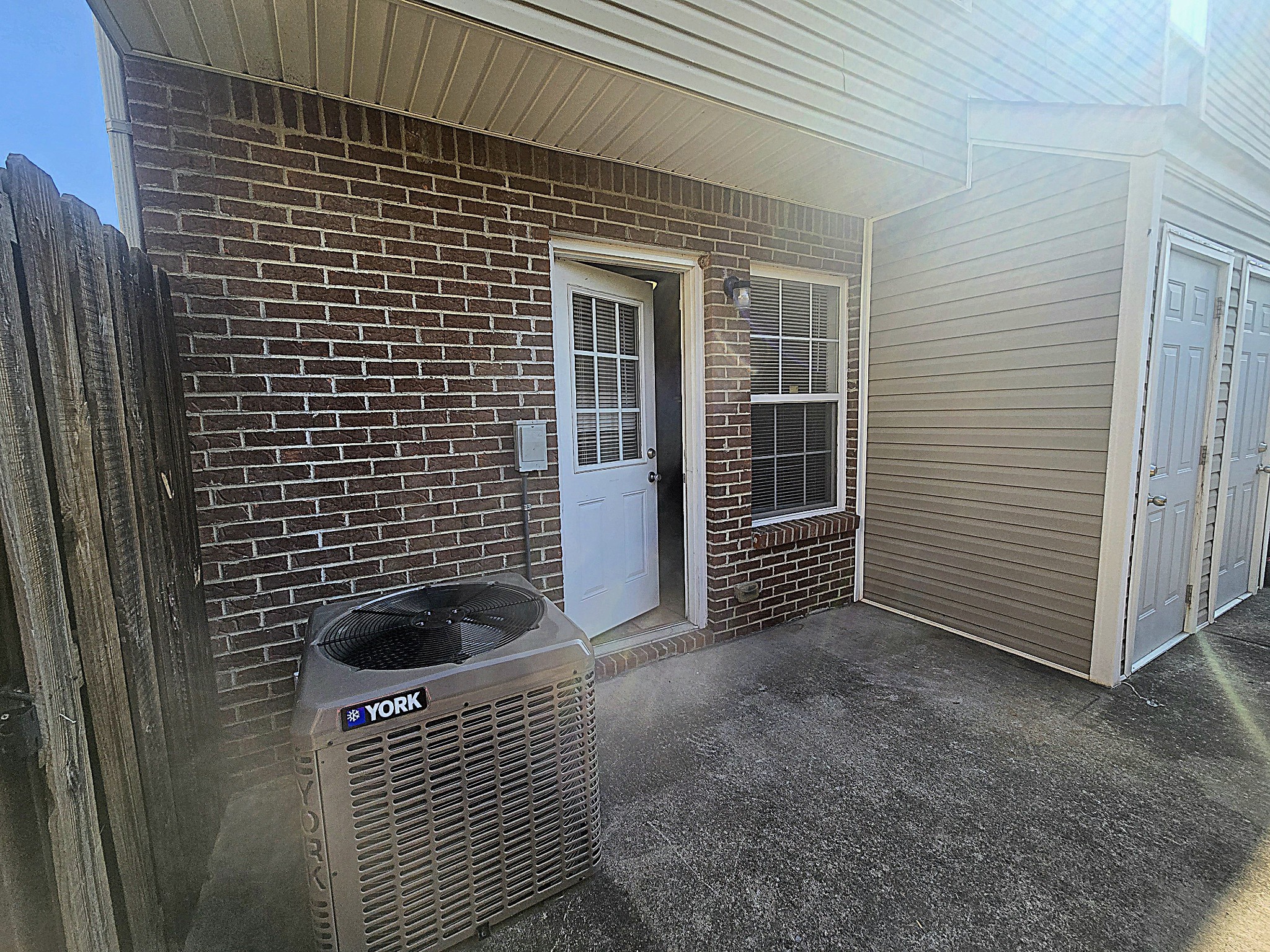 812 Oak Arbor Ct