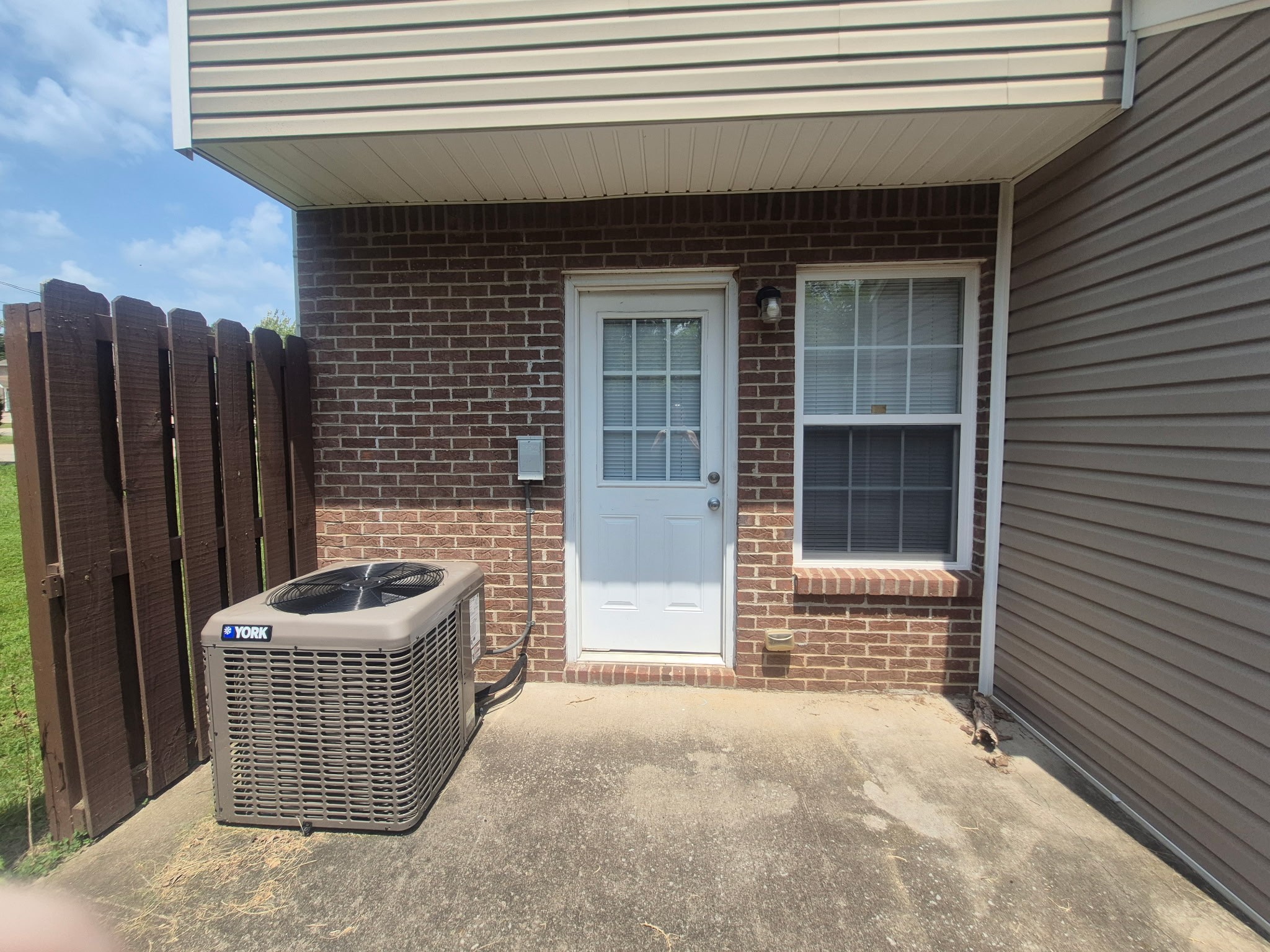 808 Oak Arbor Ct