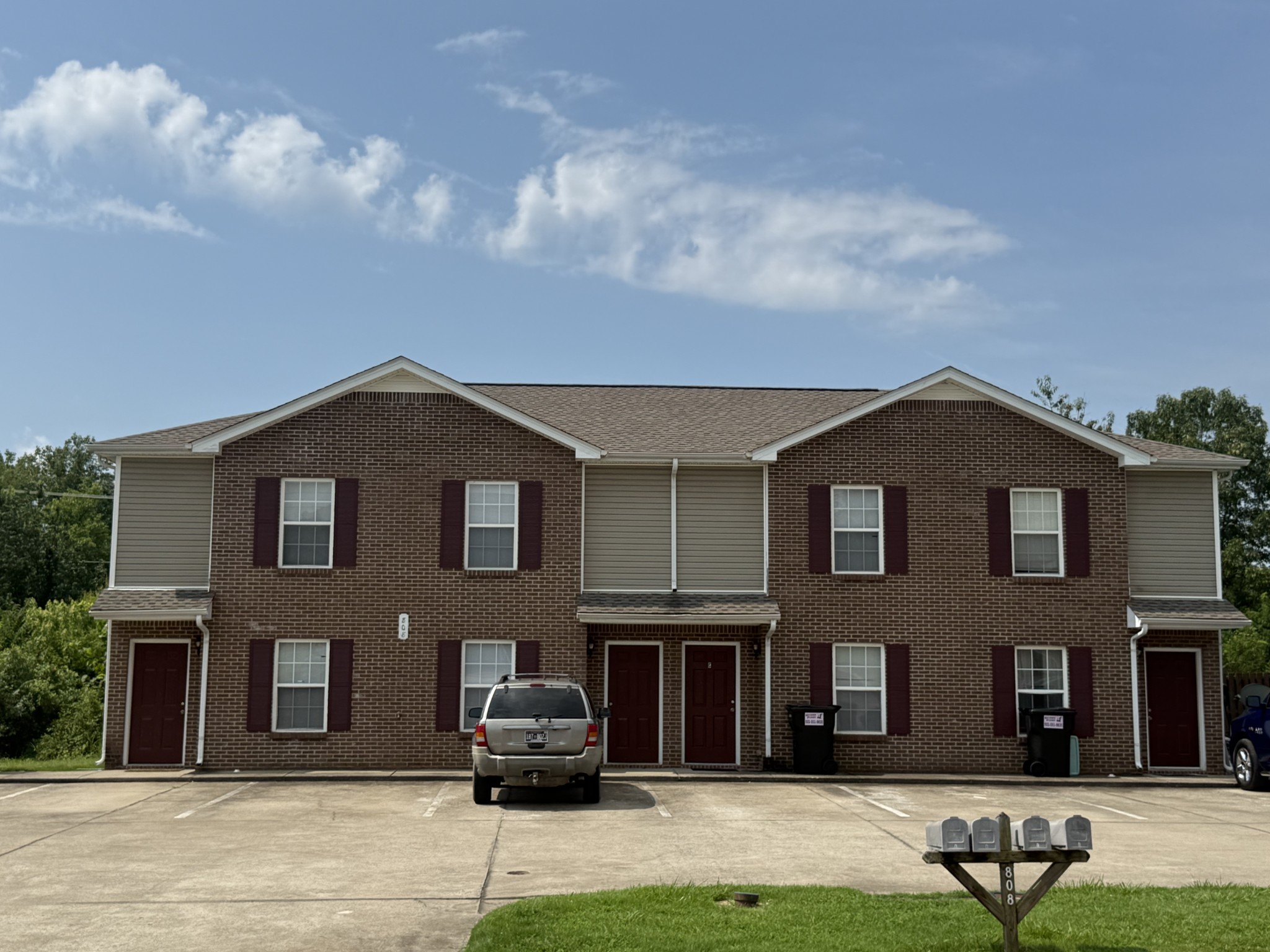 808 Oak Arbor Ct