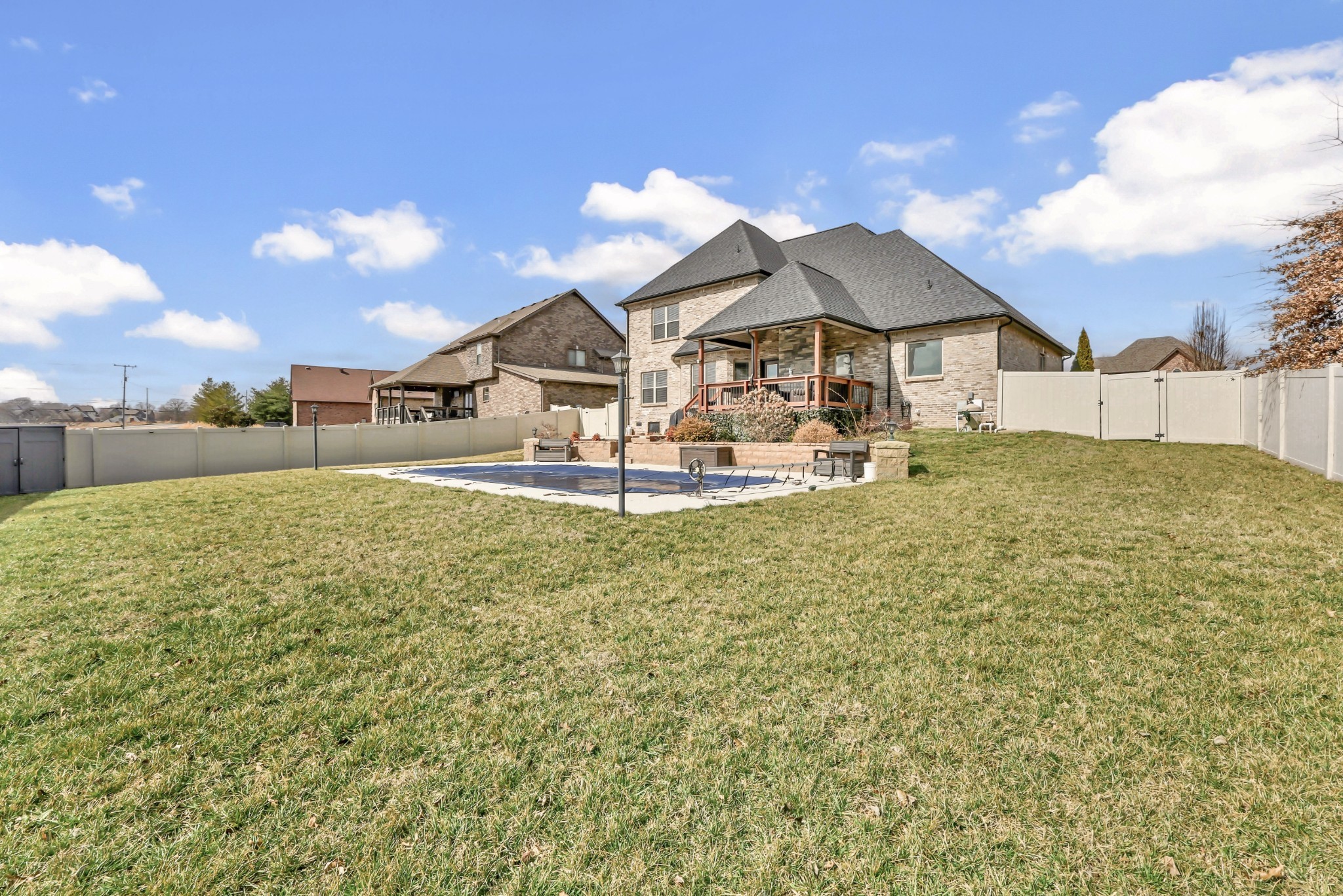 284 Browning Ct