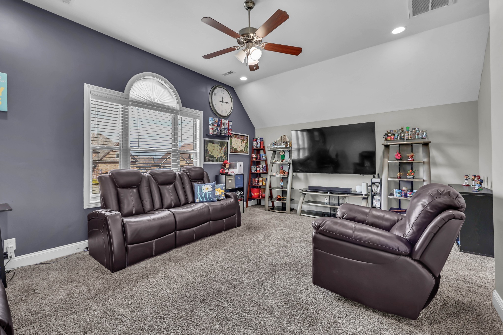284 Browning Ct