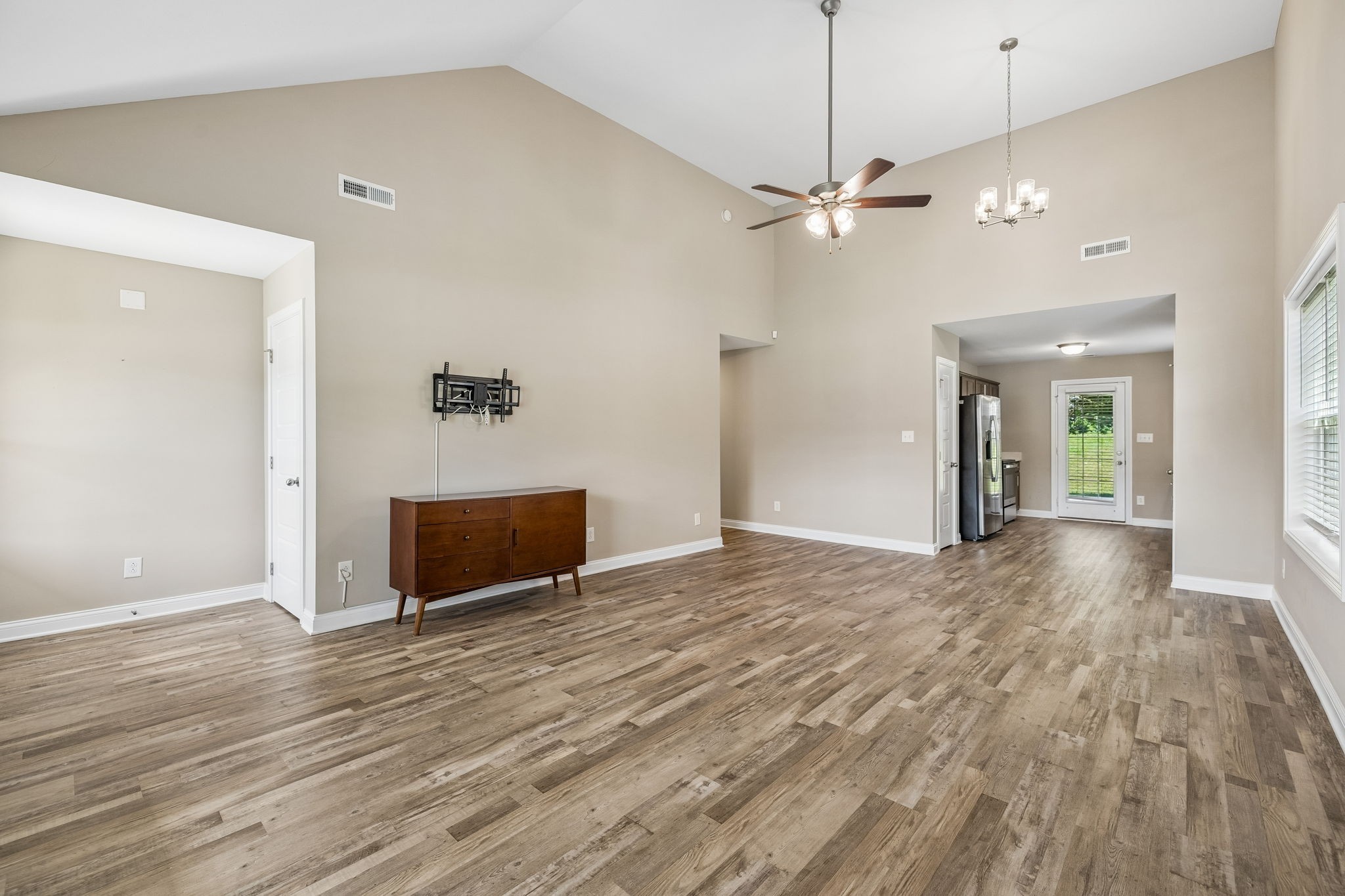803 Lillian Grace Dr