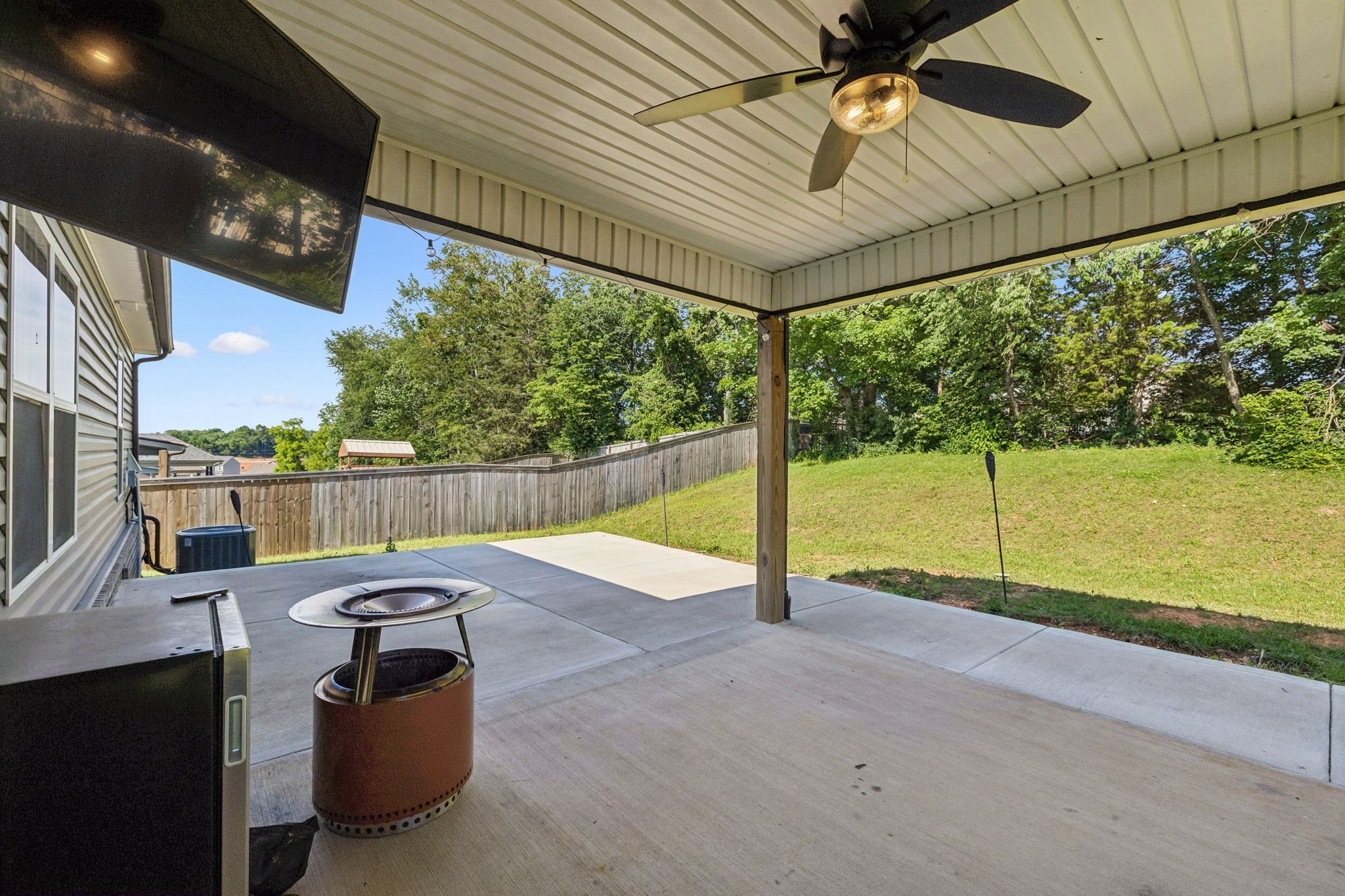 803 Lillian Grace Dr