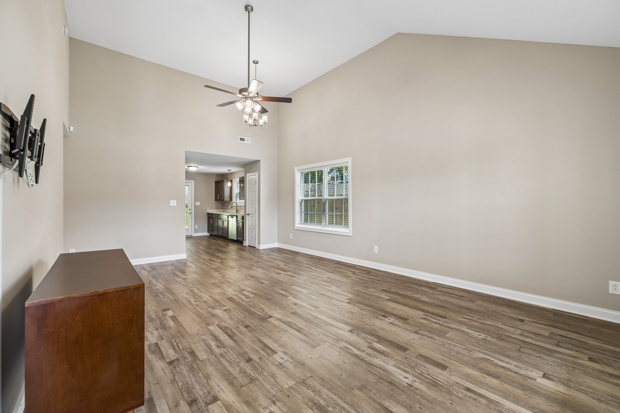803 Lillian Grace Dr