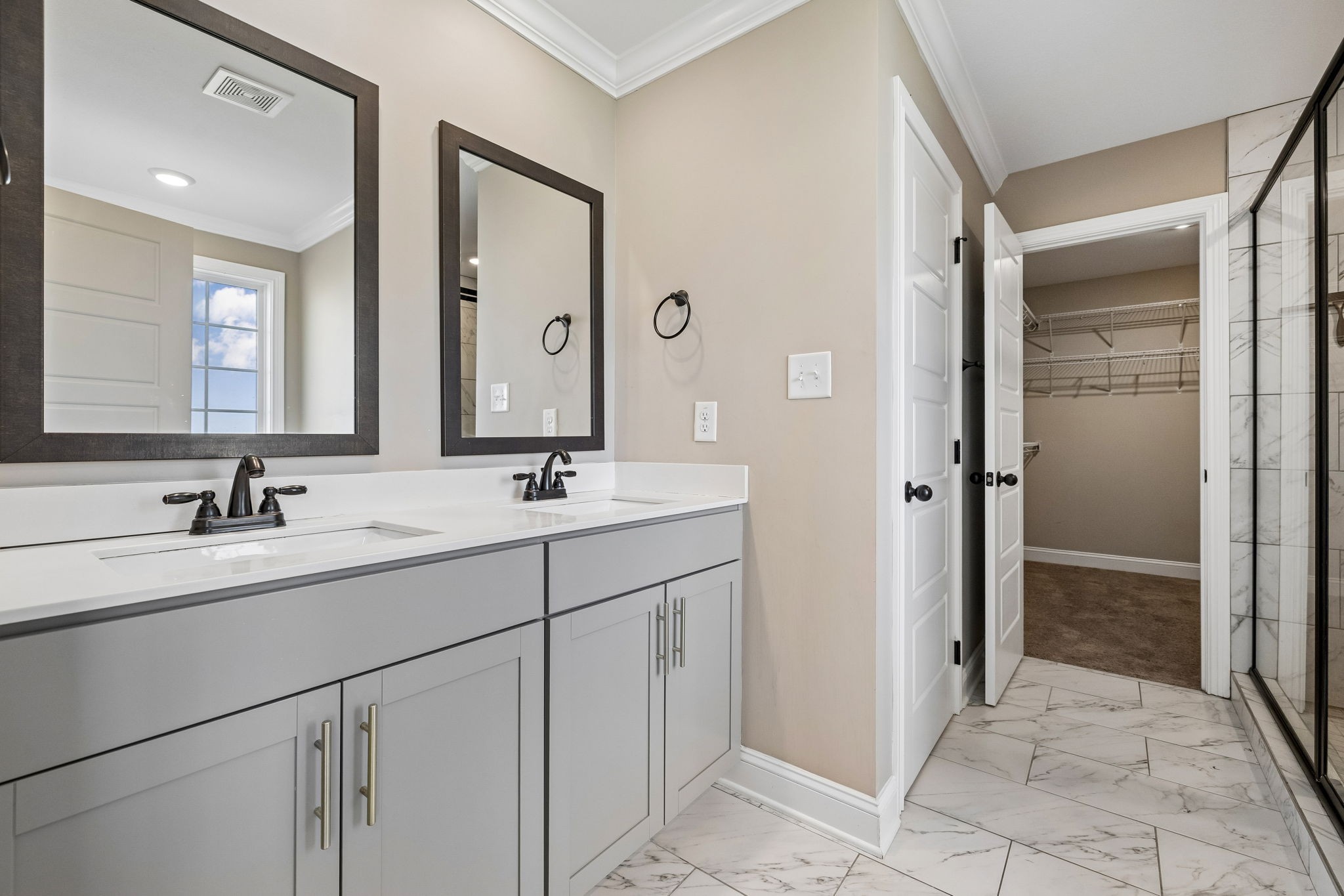 429 Crestwicke Ct