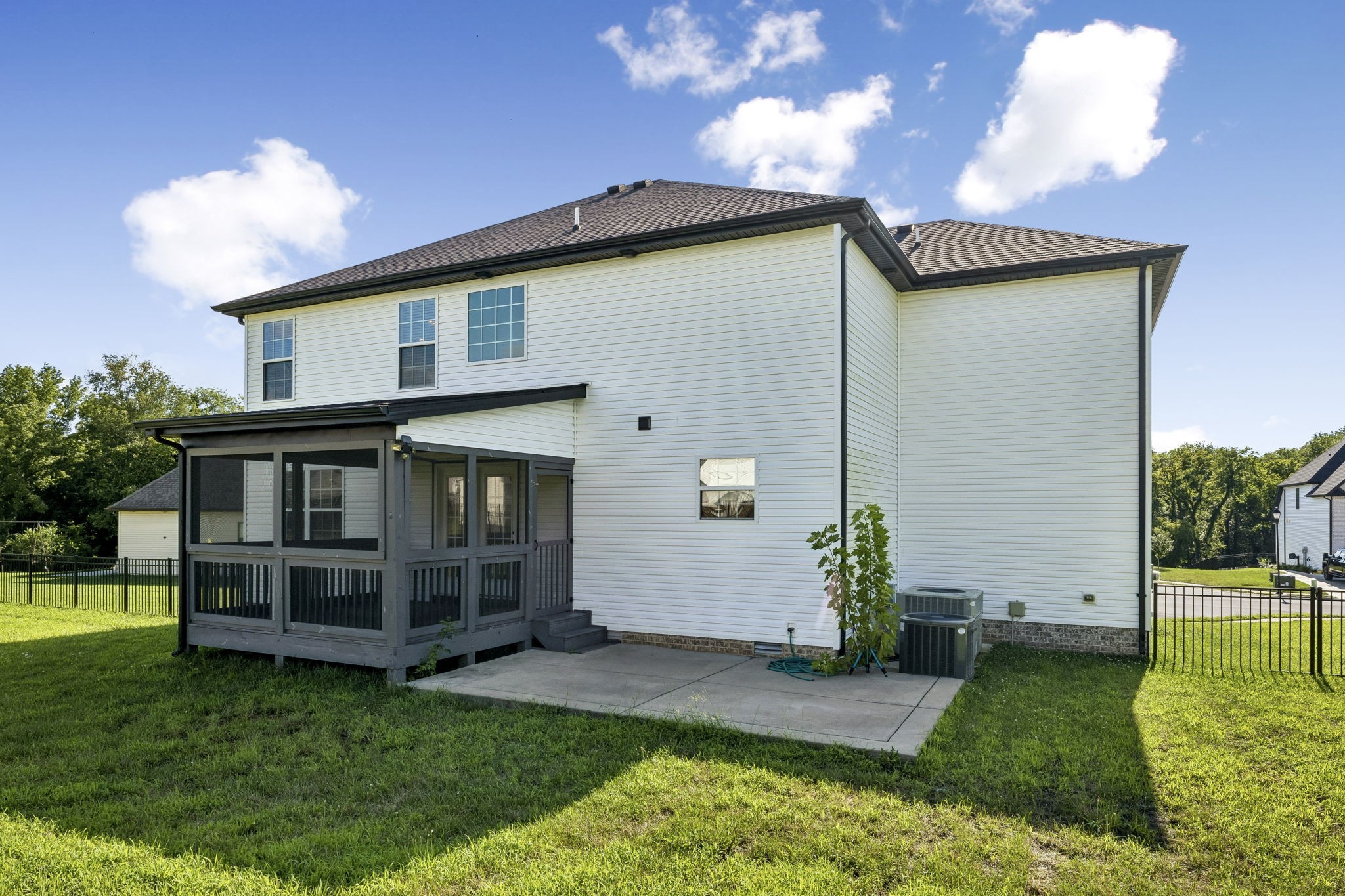 429 Crestwicke Ct