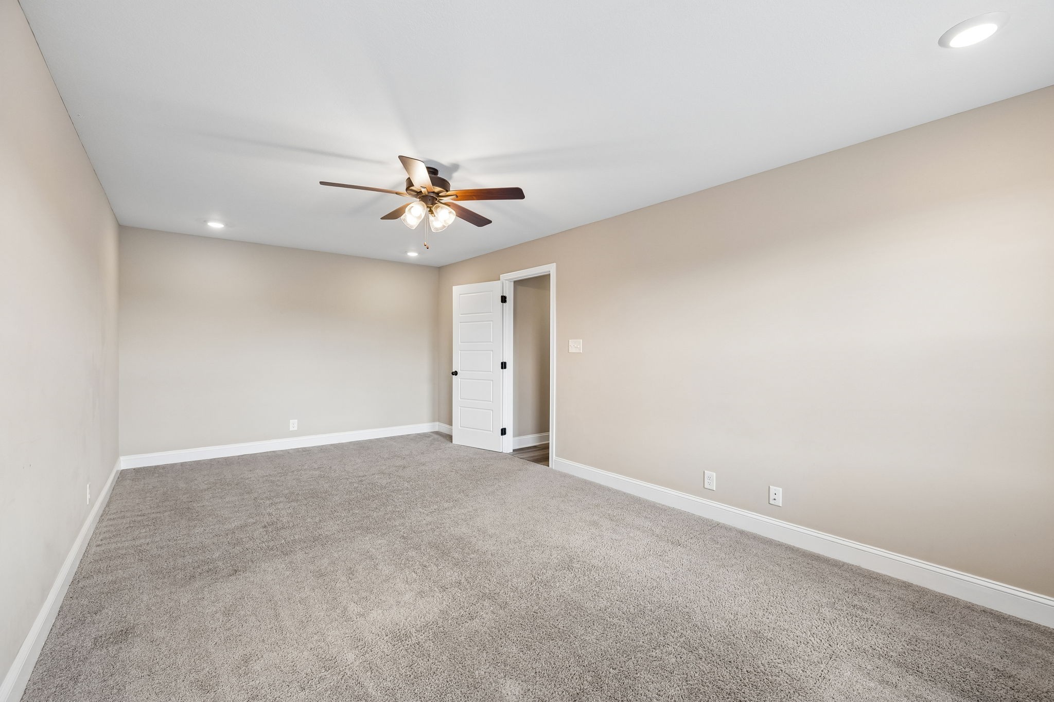 429 Crestwicke Ct