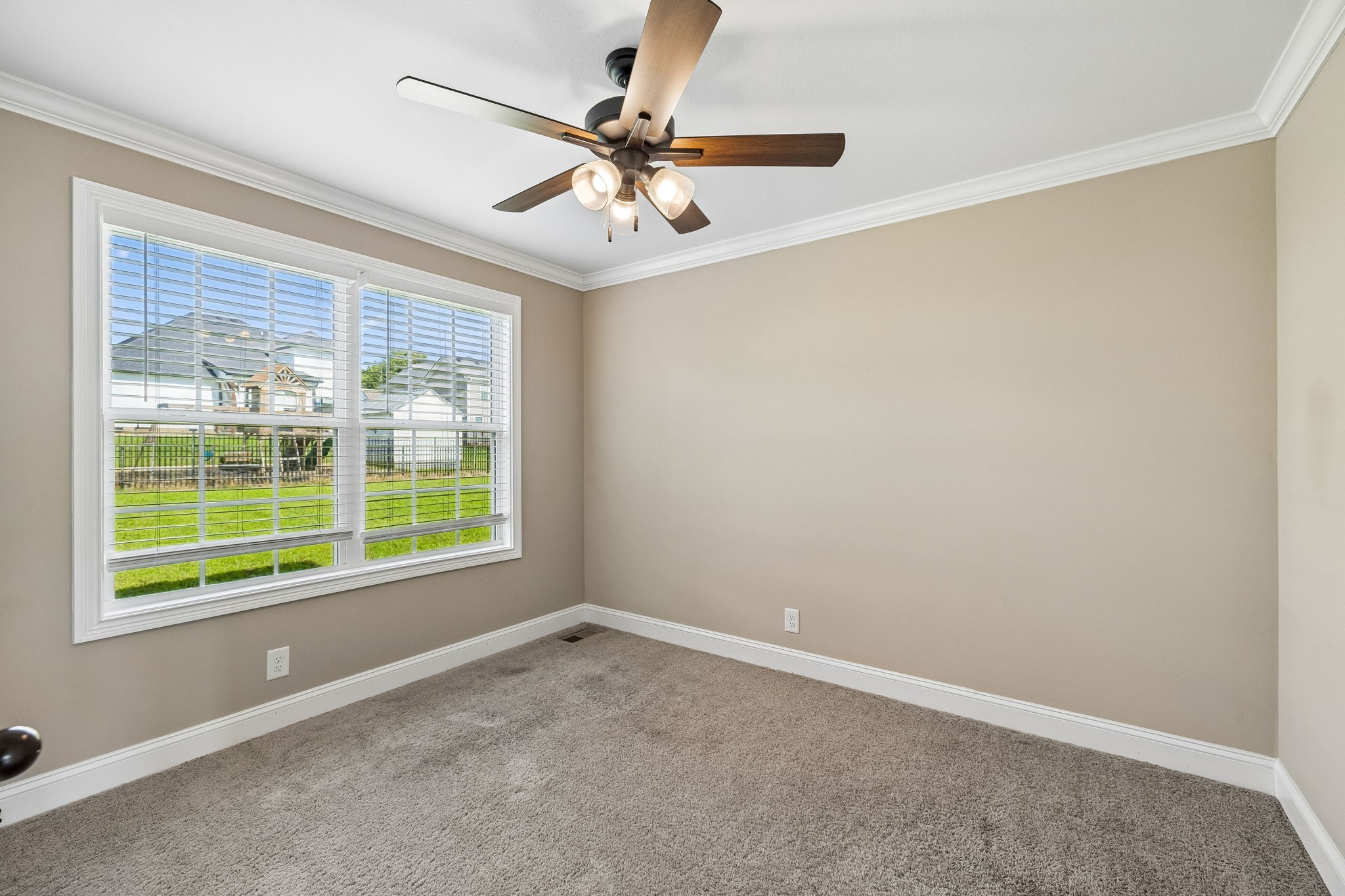 429 Crestwicke Ct