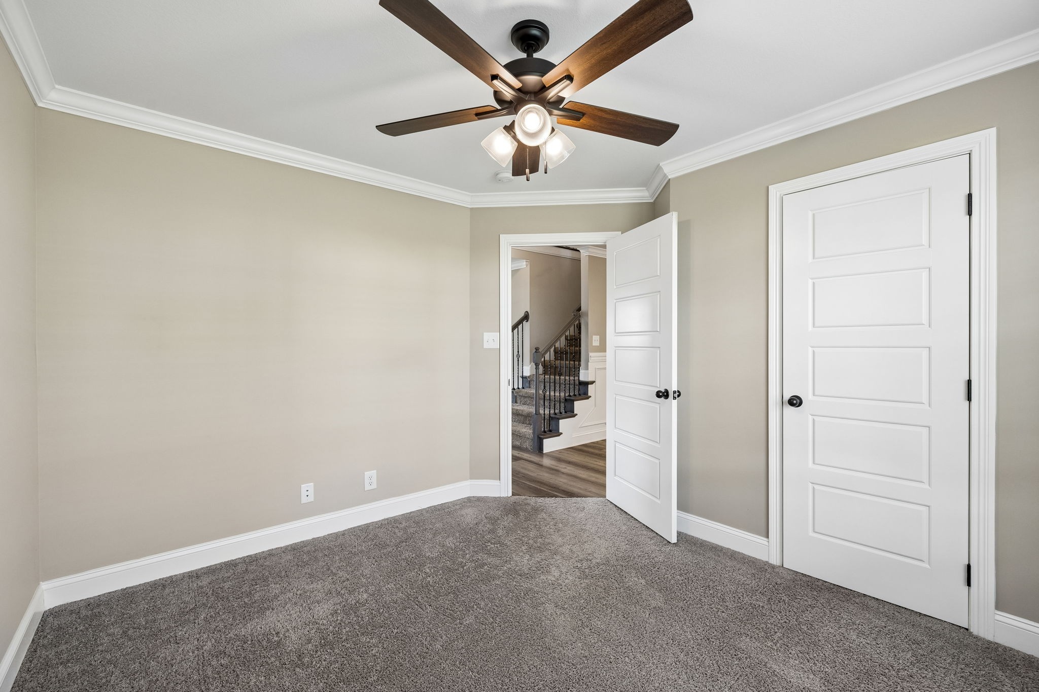 429 Crestwicke Ct