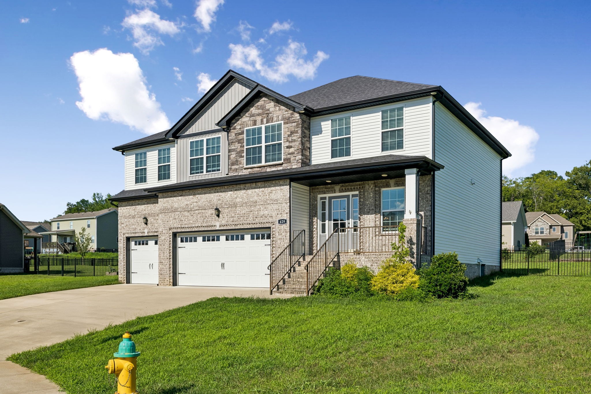 429 Crestwicke Ct