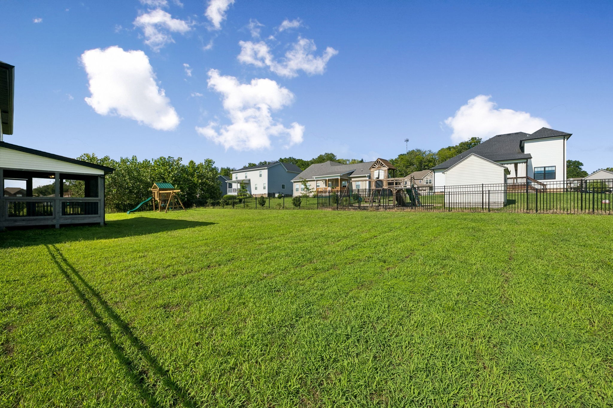 429 Crestwicke Ct