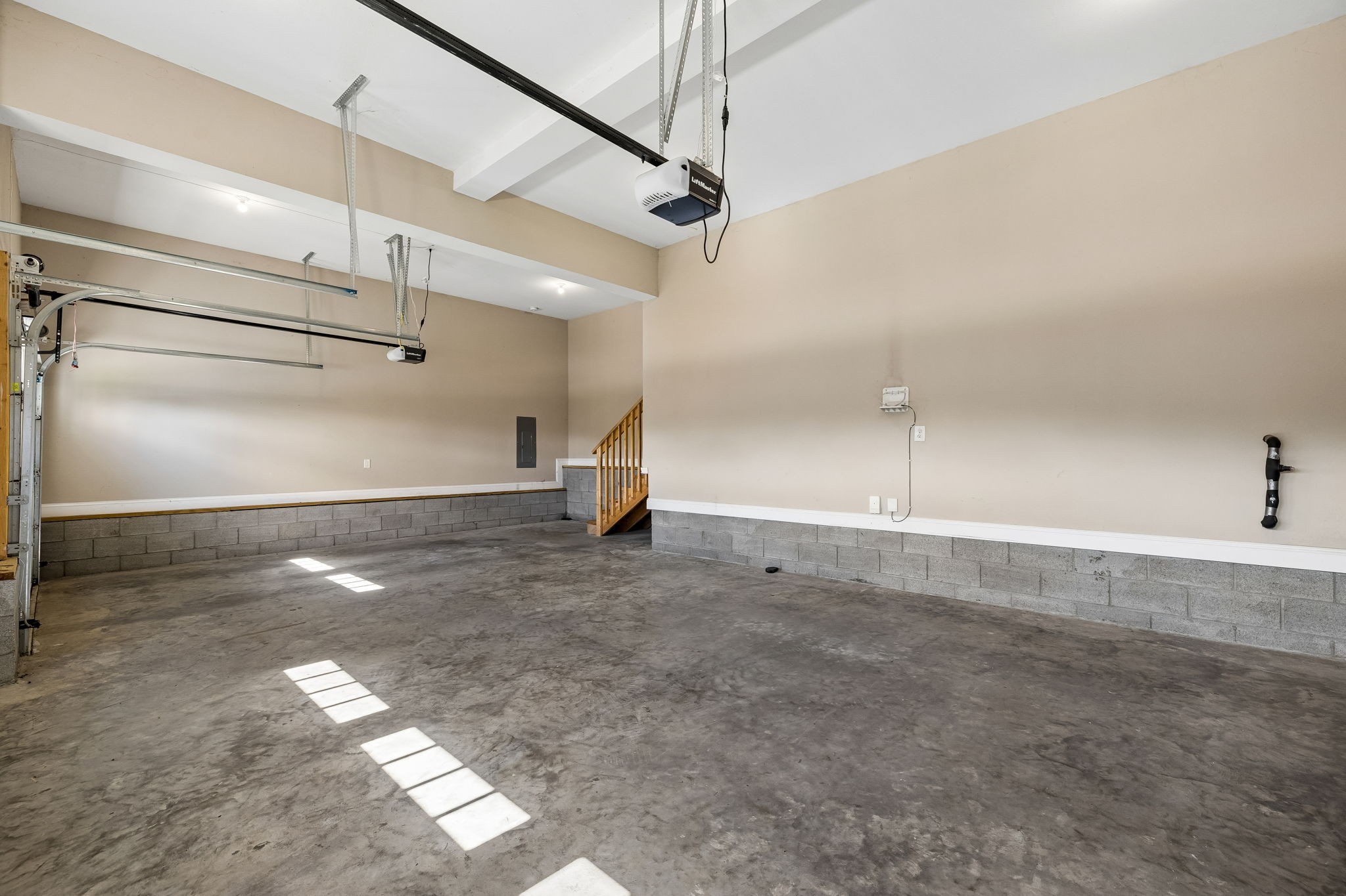 429 Crestwicke Ct