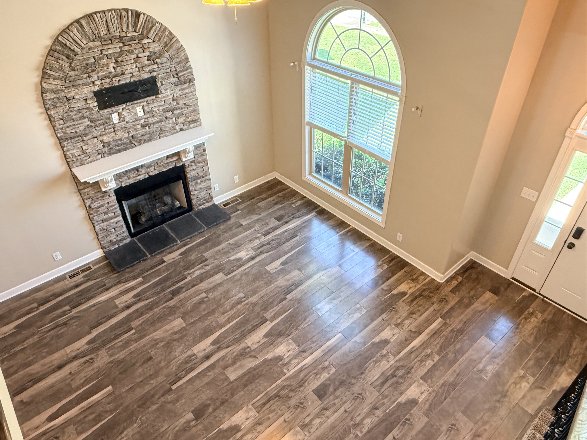 3779 Tradewinds Ter