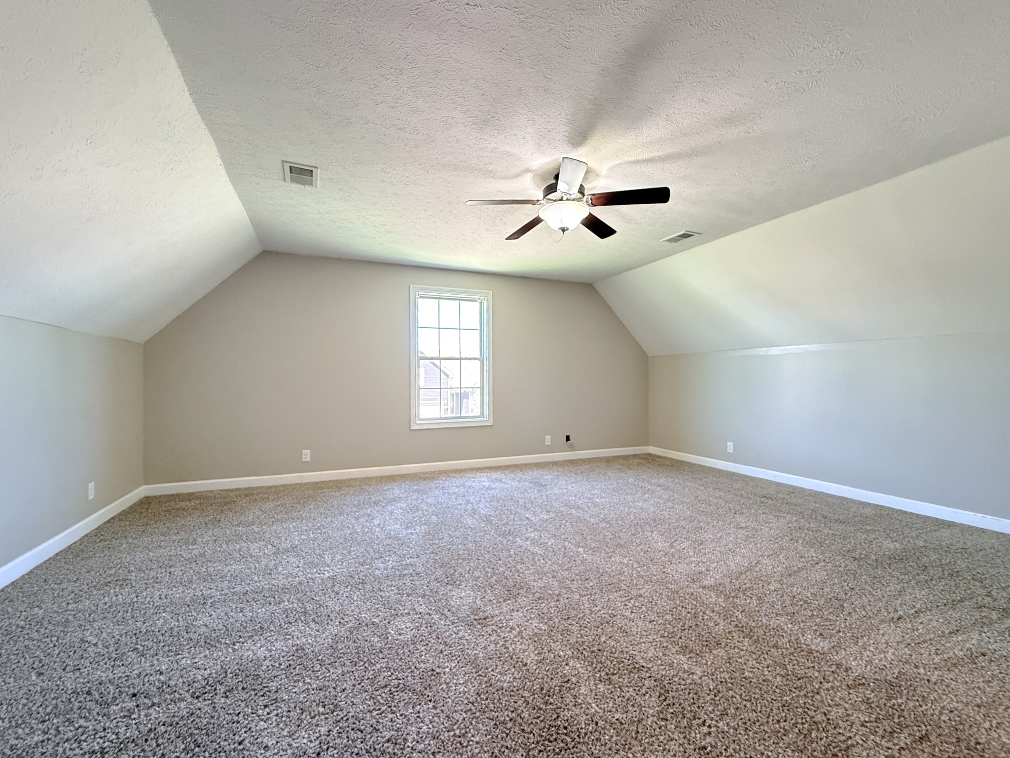 3779 Tradewinds Ter