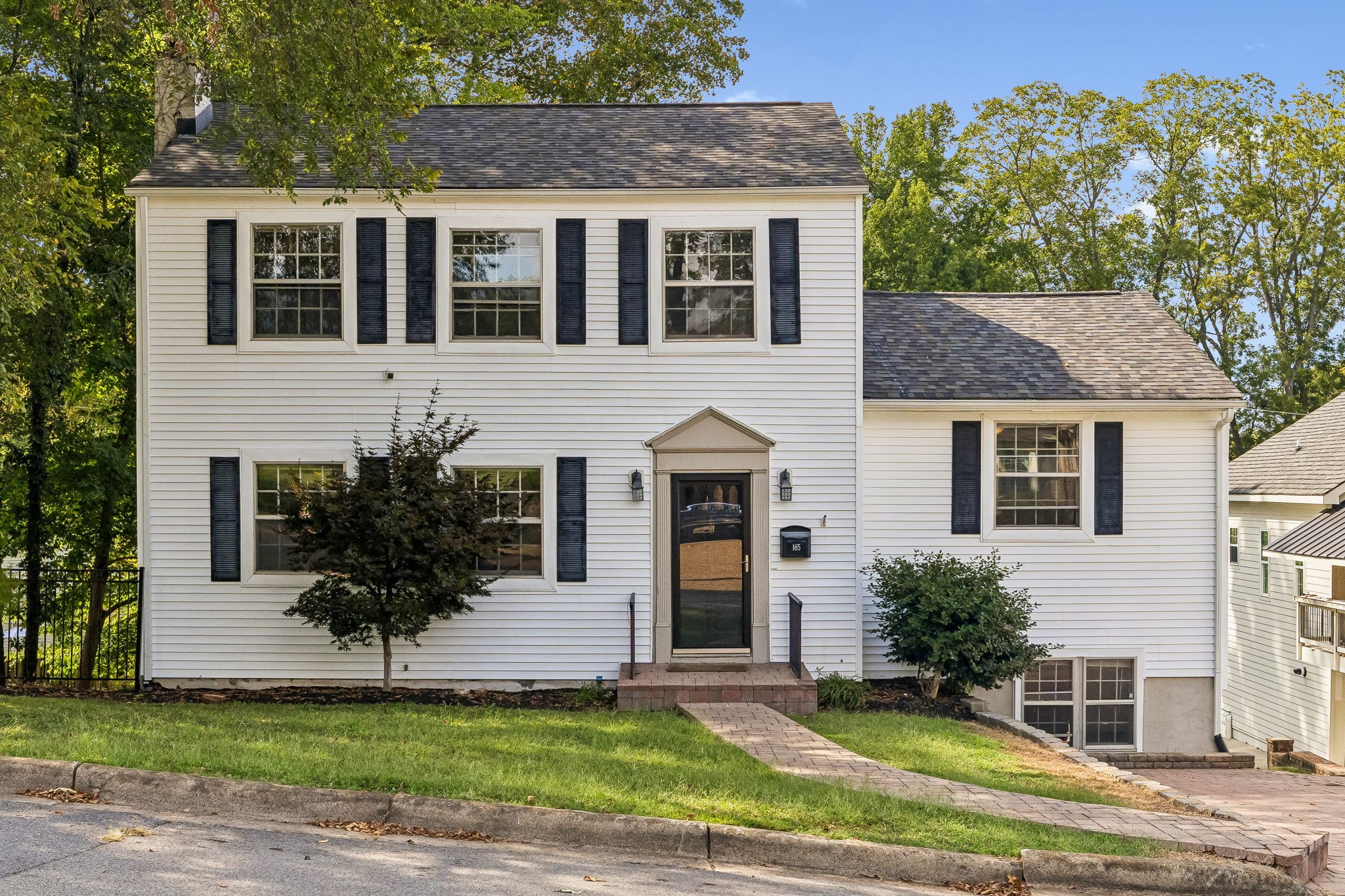 165 E Glenwood Dr