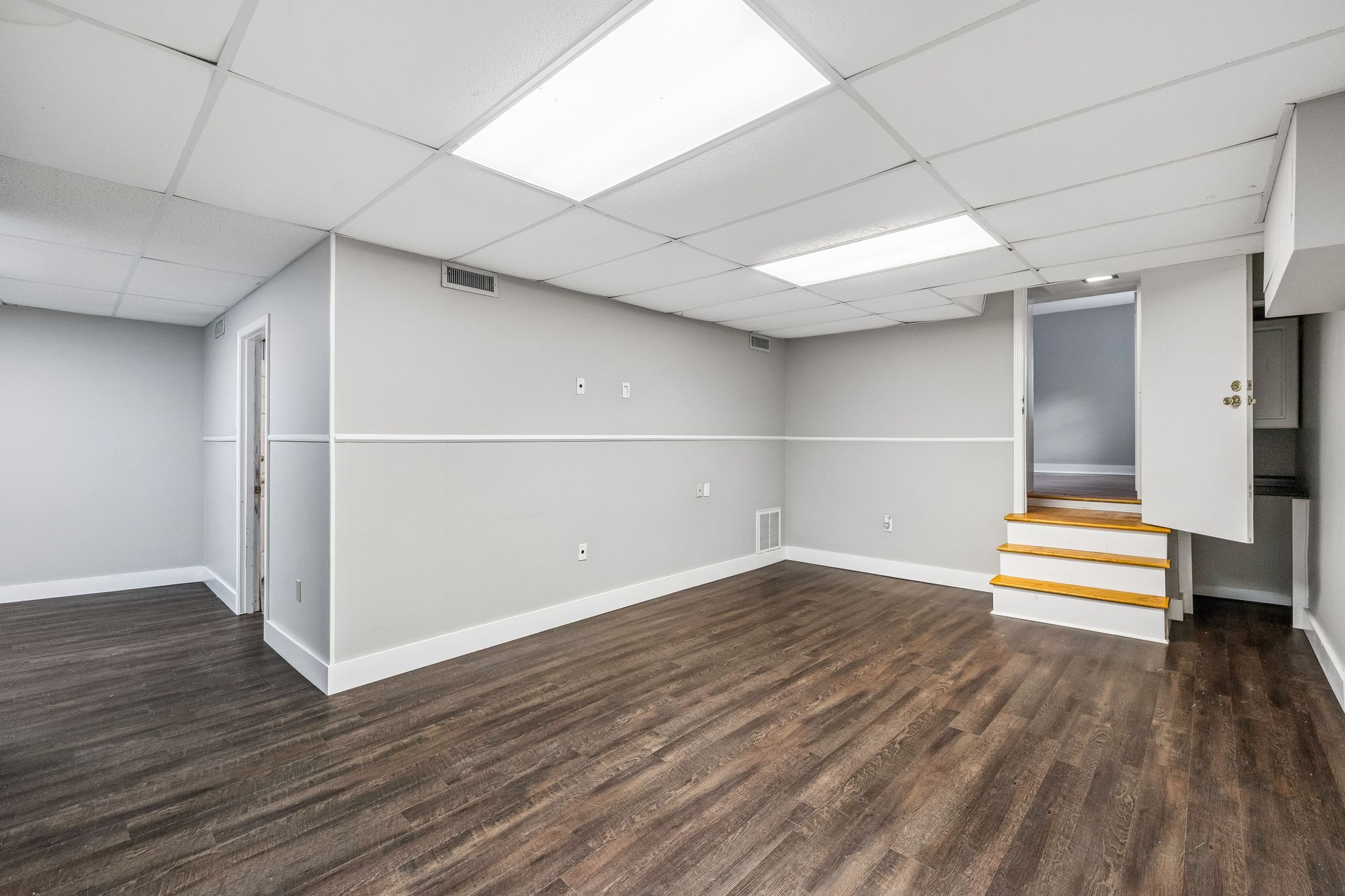 165 E Glenwood Dr
