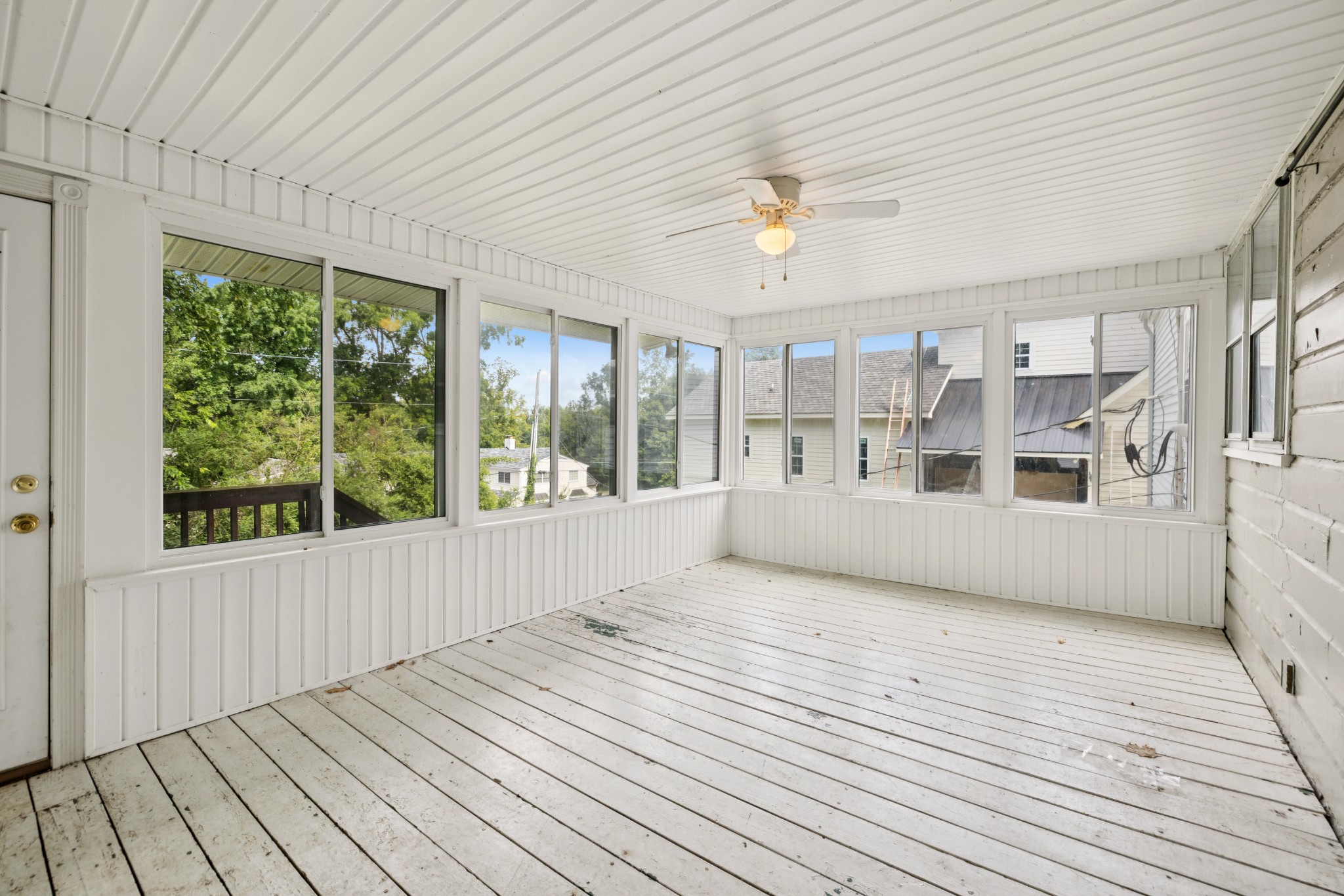 165 E Glenwood Dr