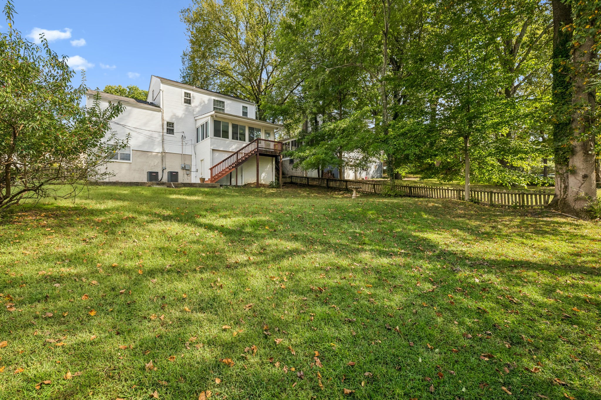 165 E Glenwood Dr