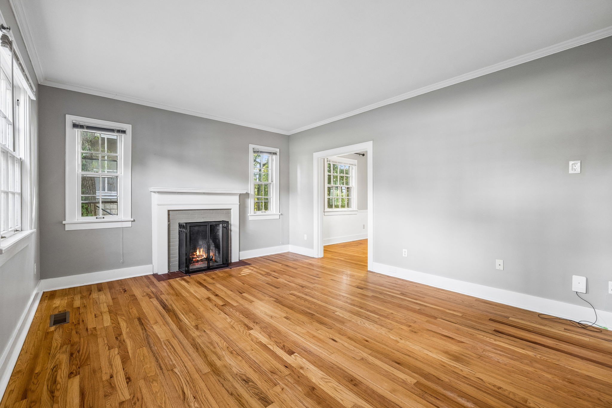 165 E Glenwood Dr