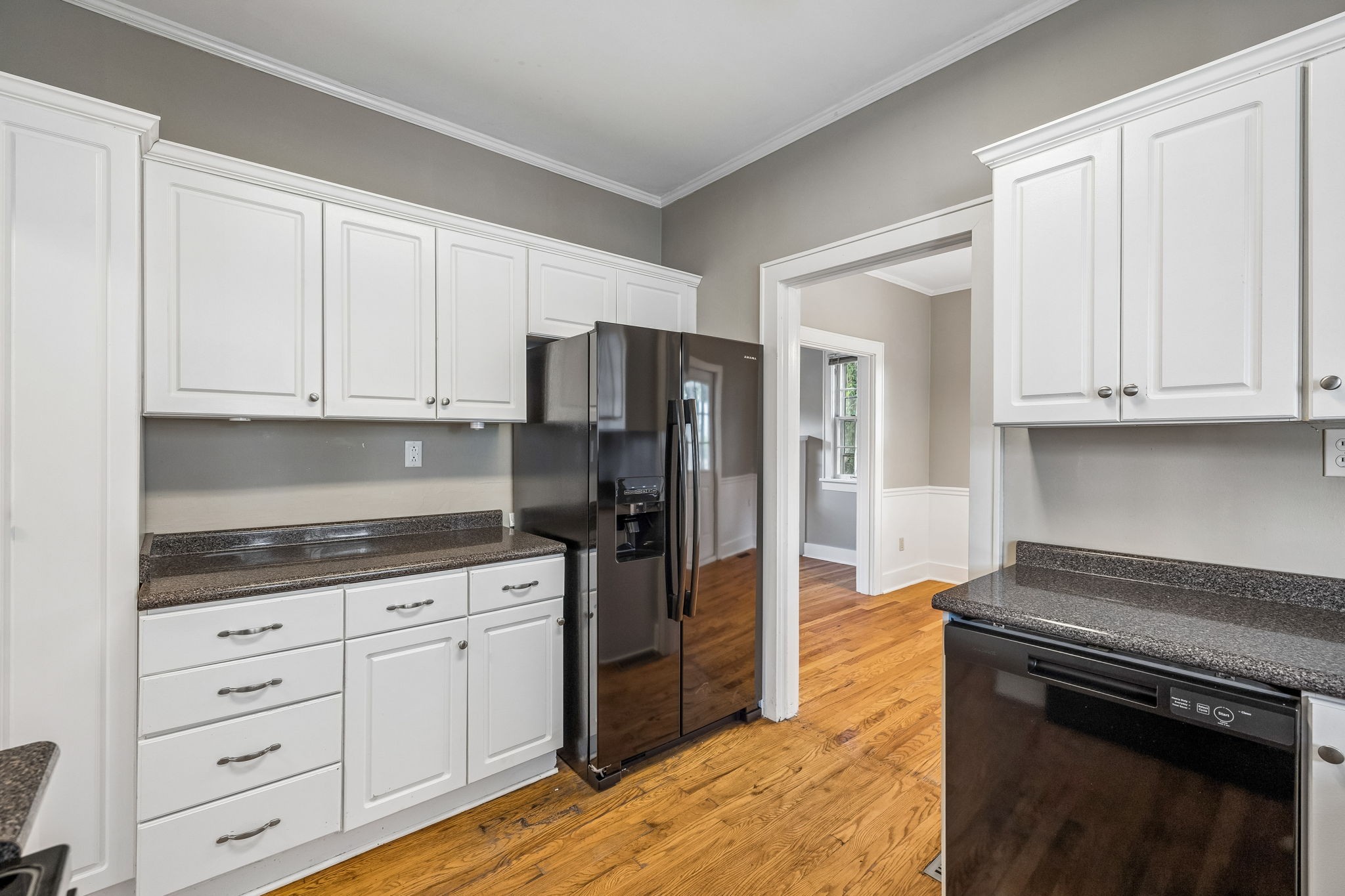 165 E Glenwood Dr