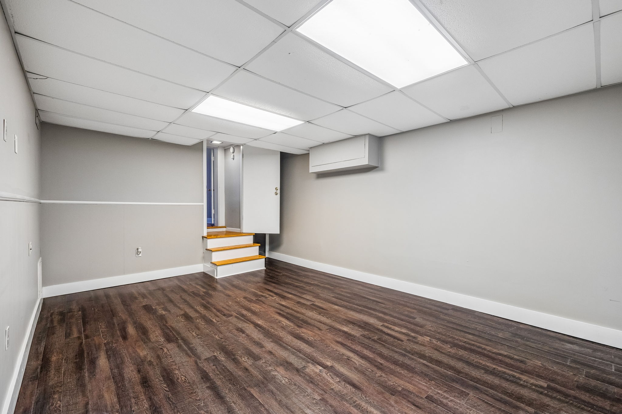 165 E Glenwood Dr