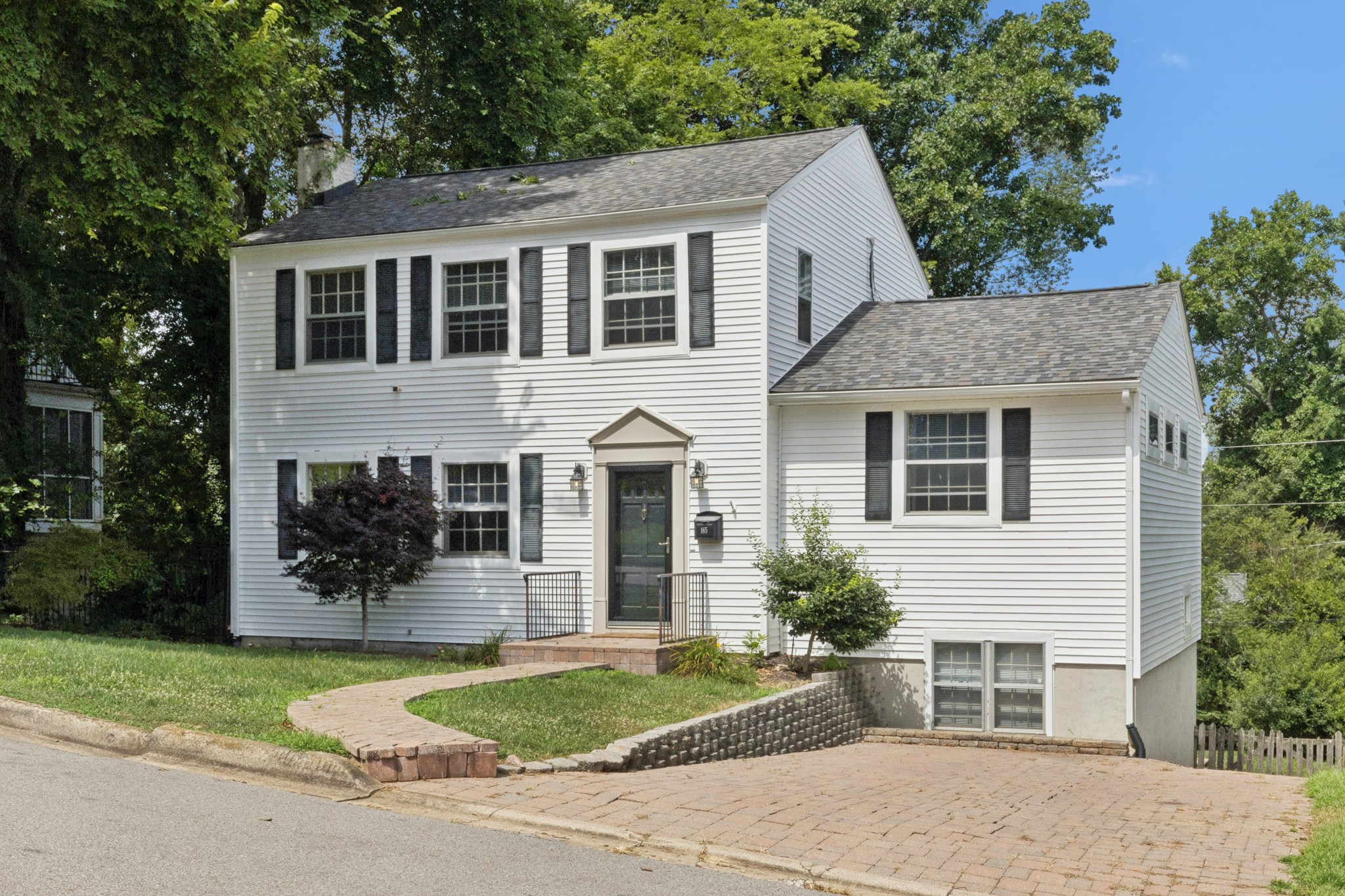 165 E Glenwood Dr