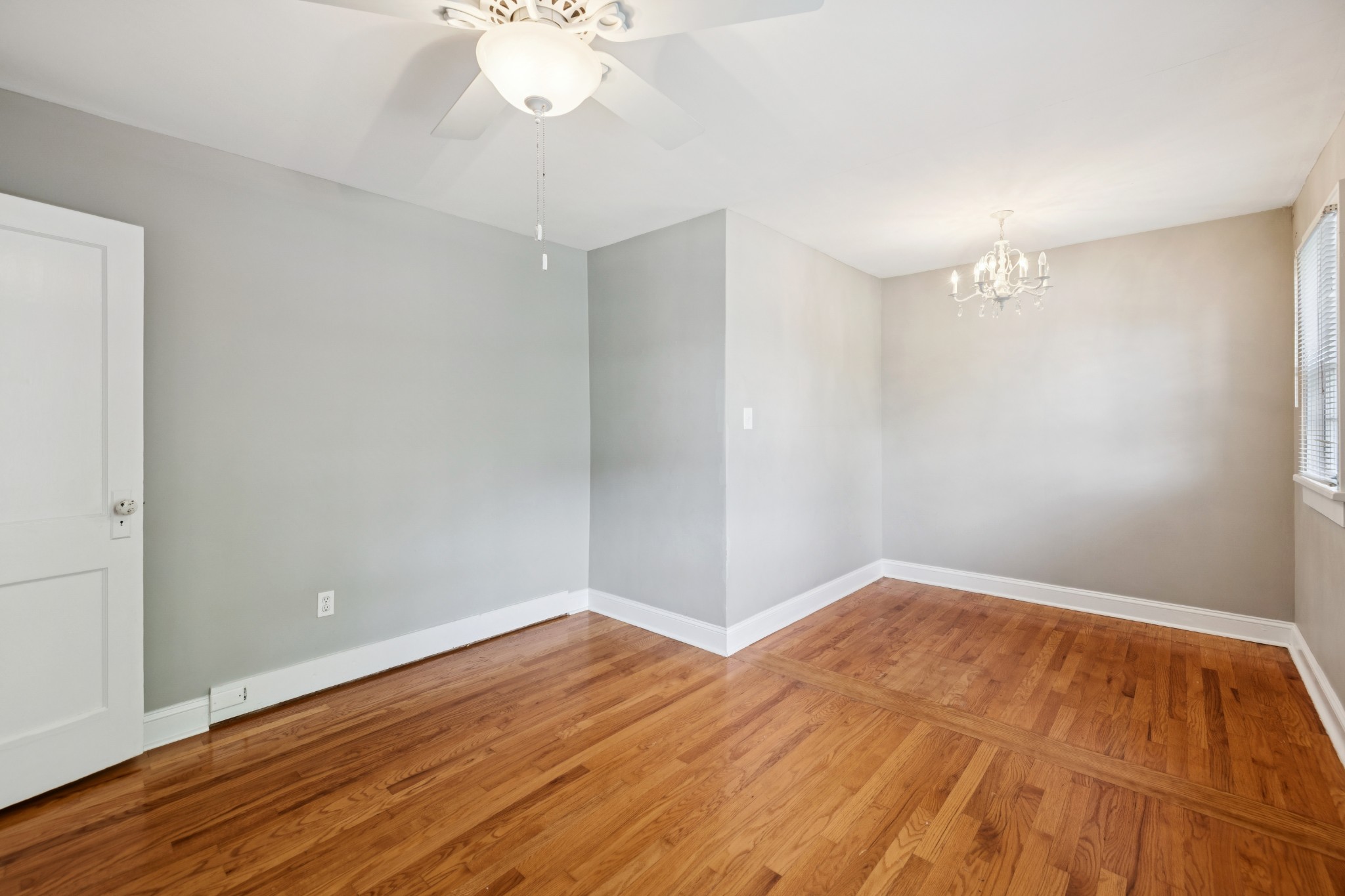 165 E Glenwood Dr