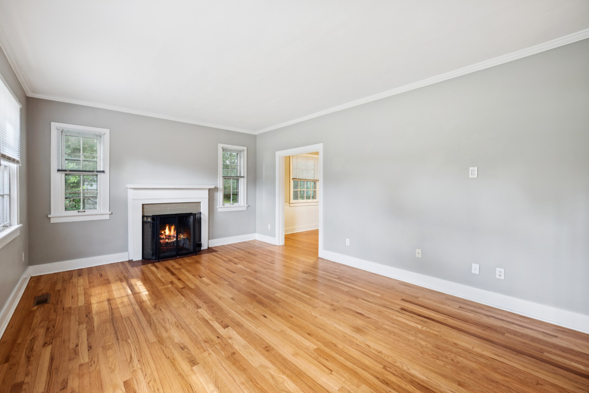 165 E Glenwood Dr