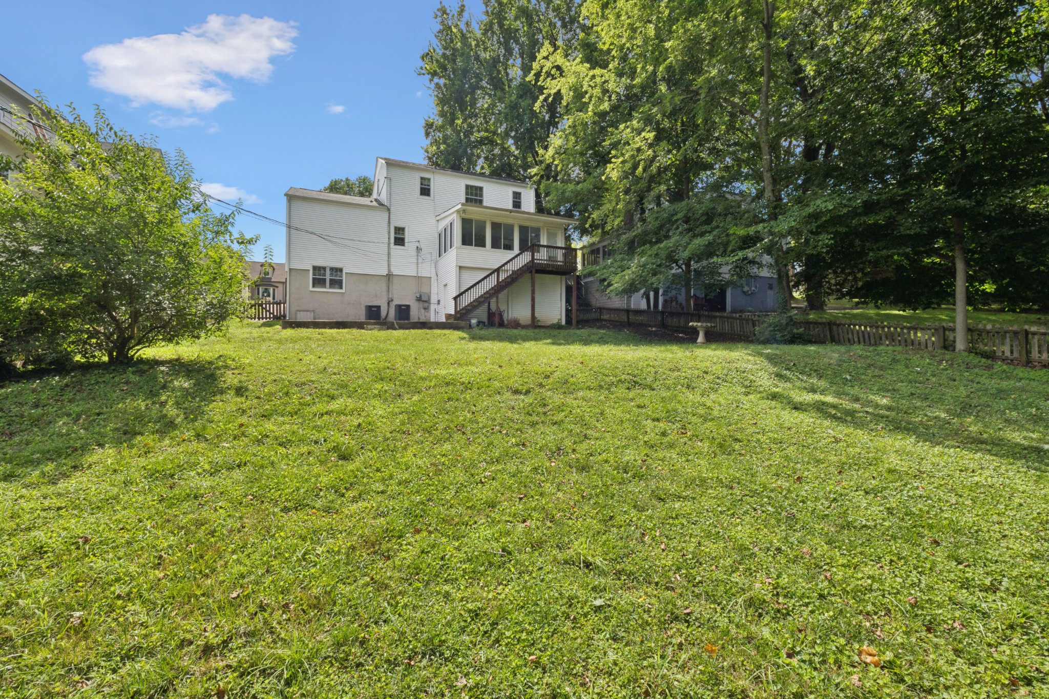 165 E Glenwood Dr