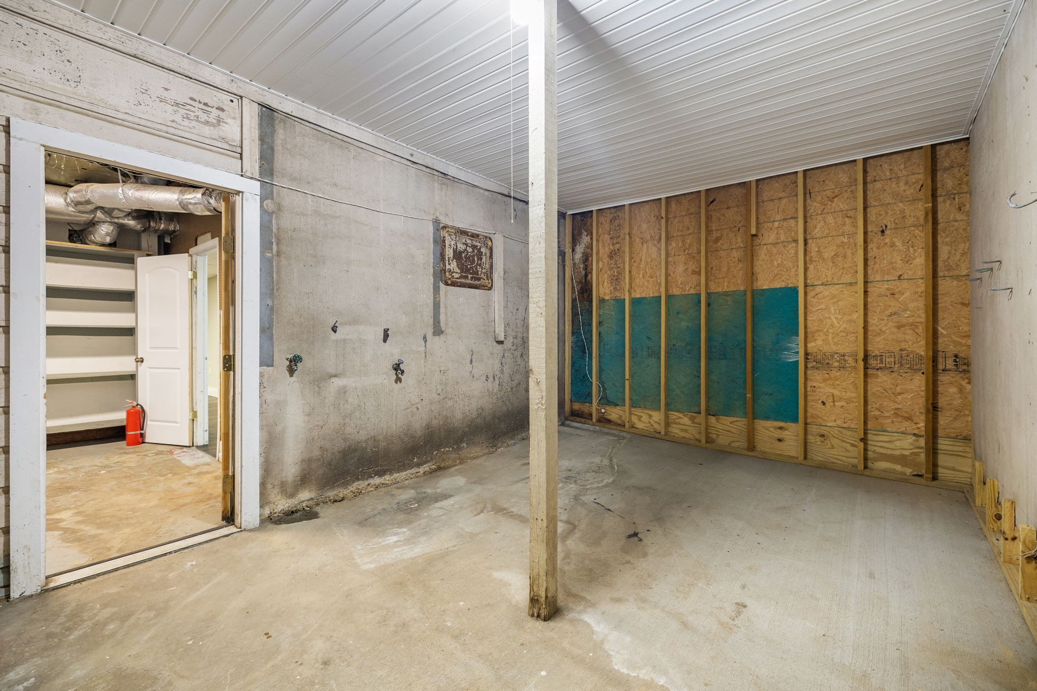 165 E Glenwood Dr