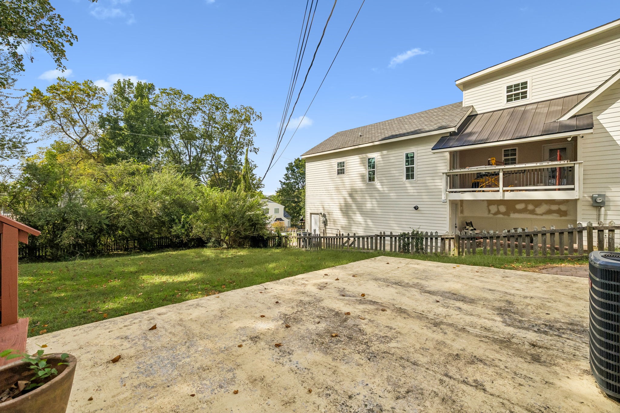 165 E Glenwood Dr
