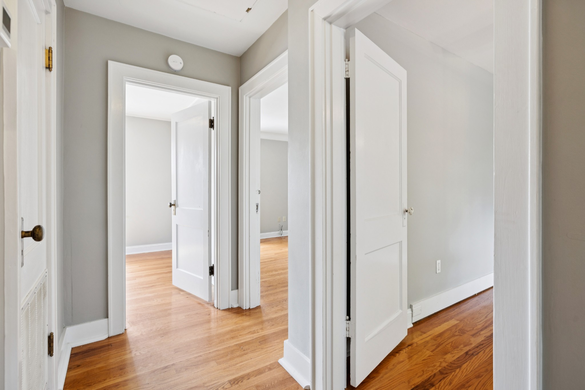 165 E Glenwood Dr