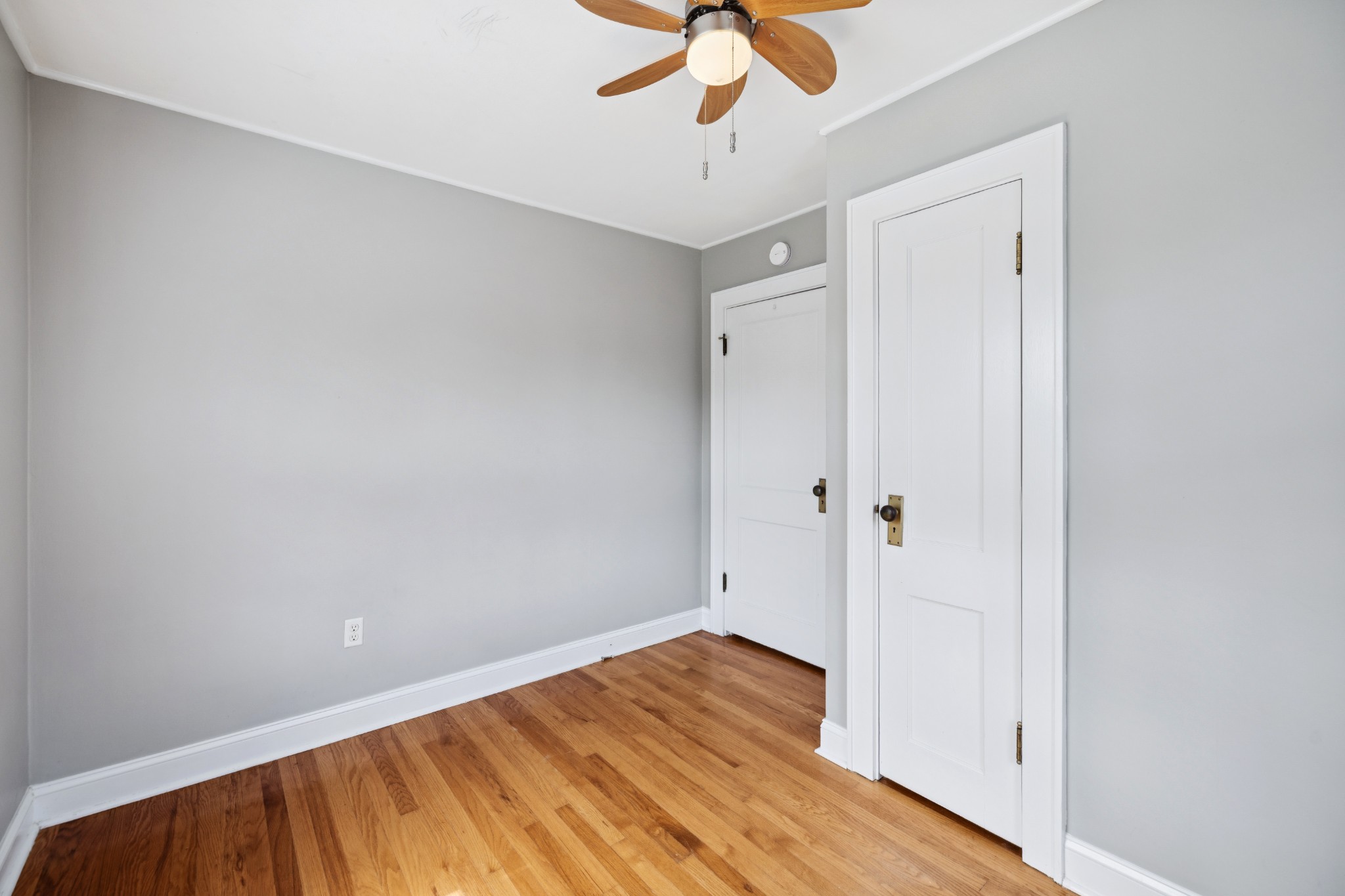 165 E Glenwood Dr