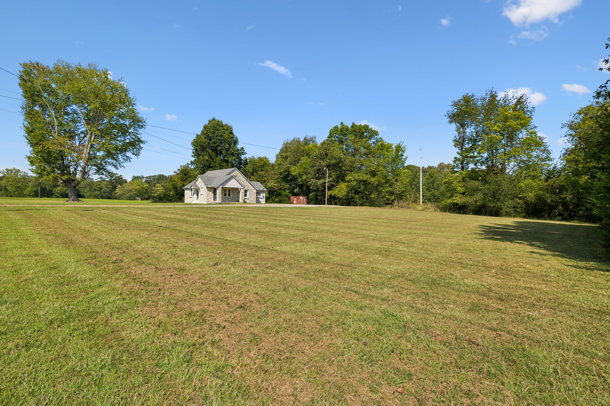 1761 Woodlawn Rd