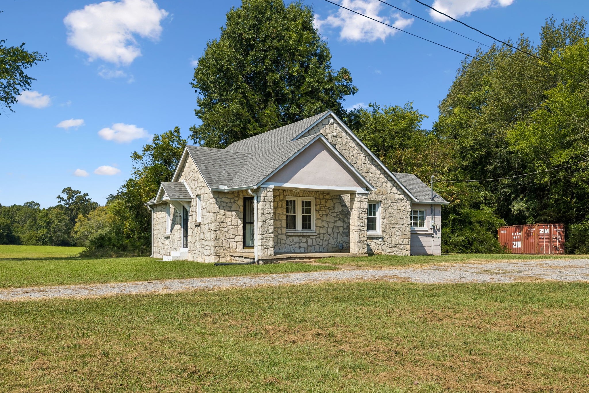 1761 Woodlawn Rd