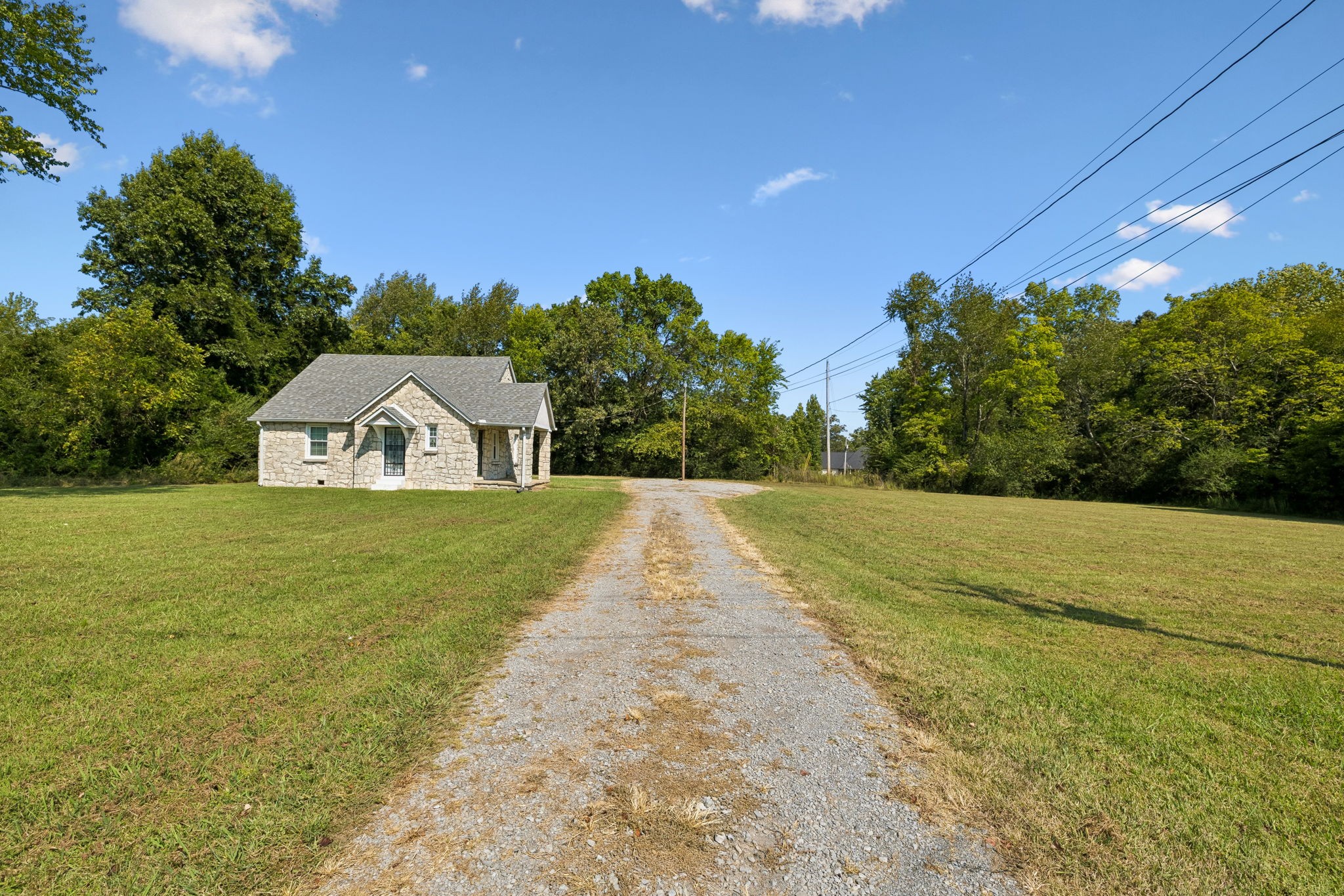 1761 Woodlawn Rd