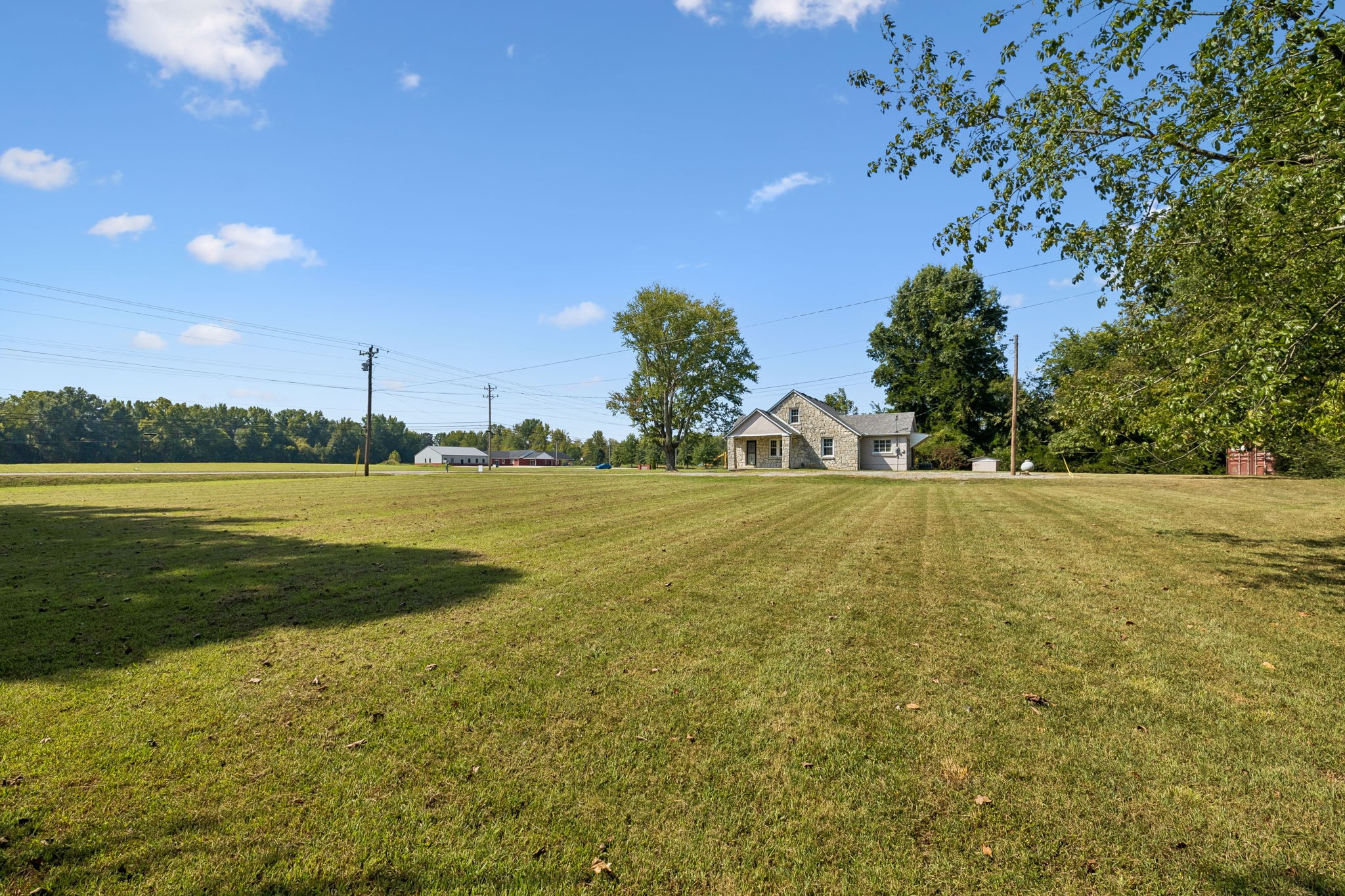 1761 Woodlawn Rd