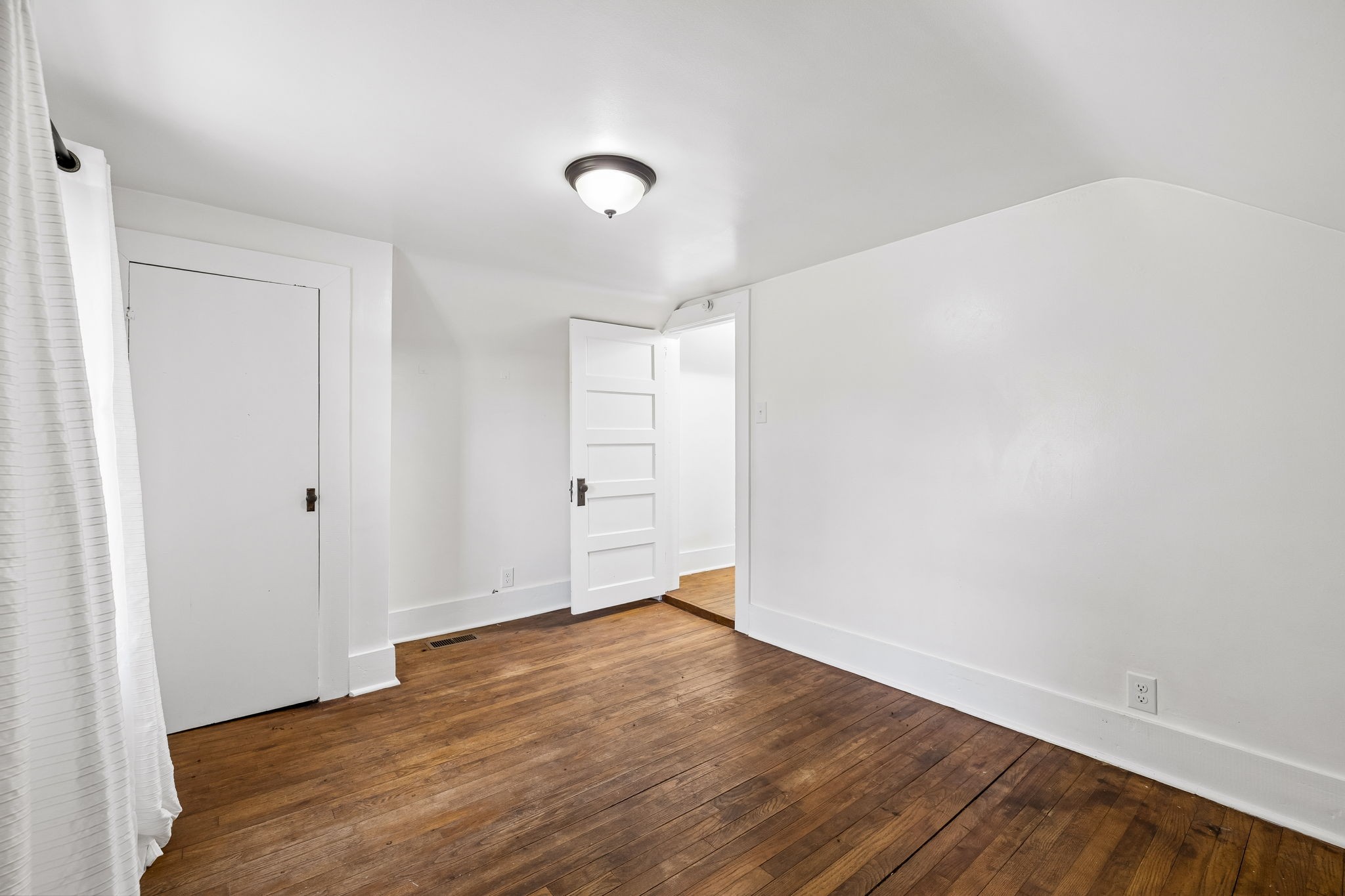 1761 Woodlawn Rd