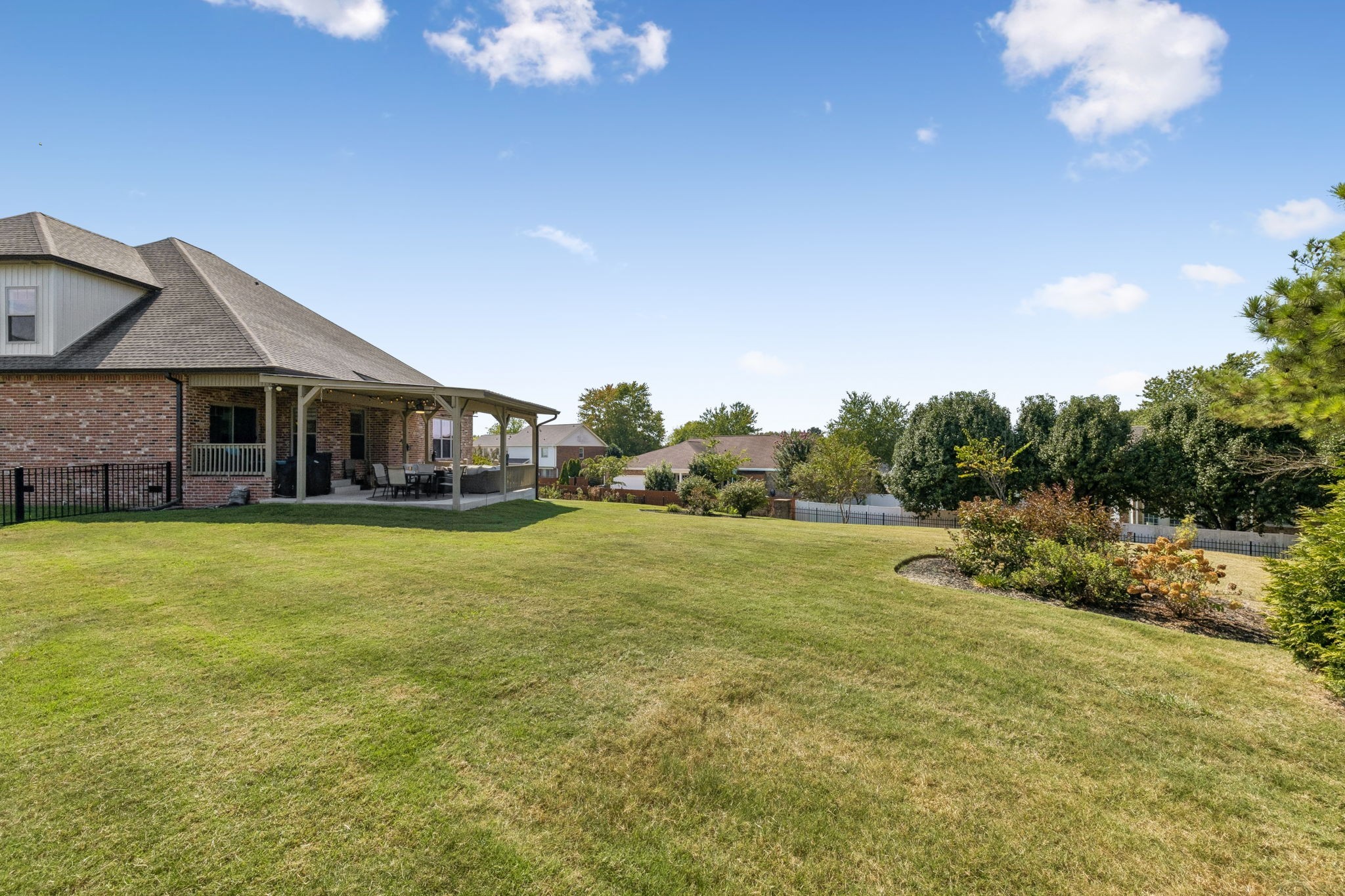 221 Dorchester Cir