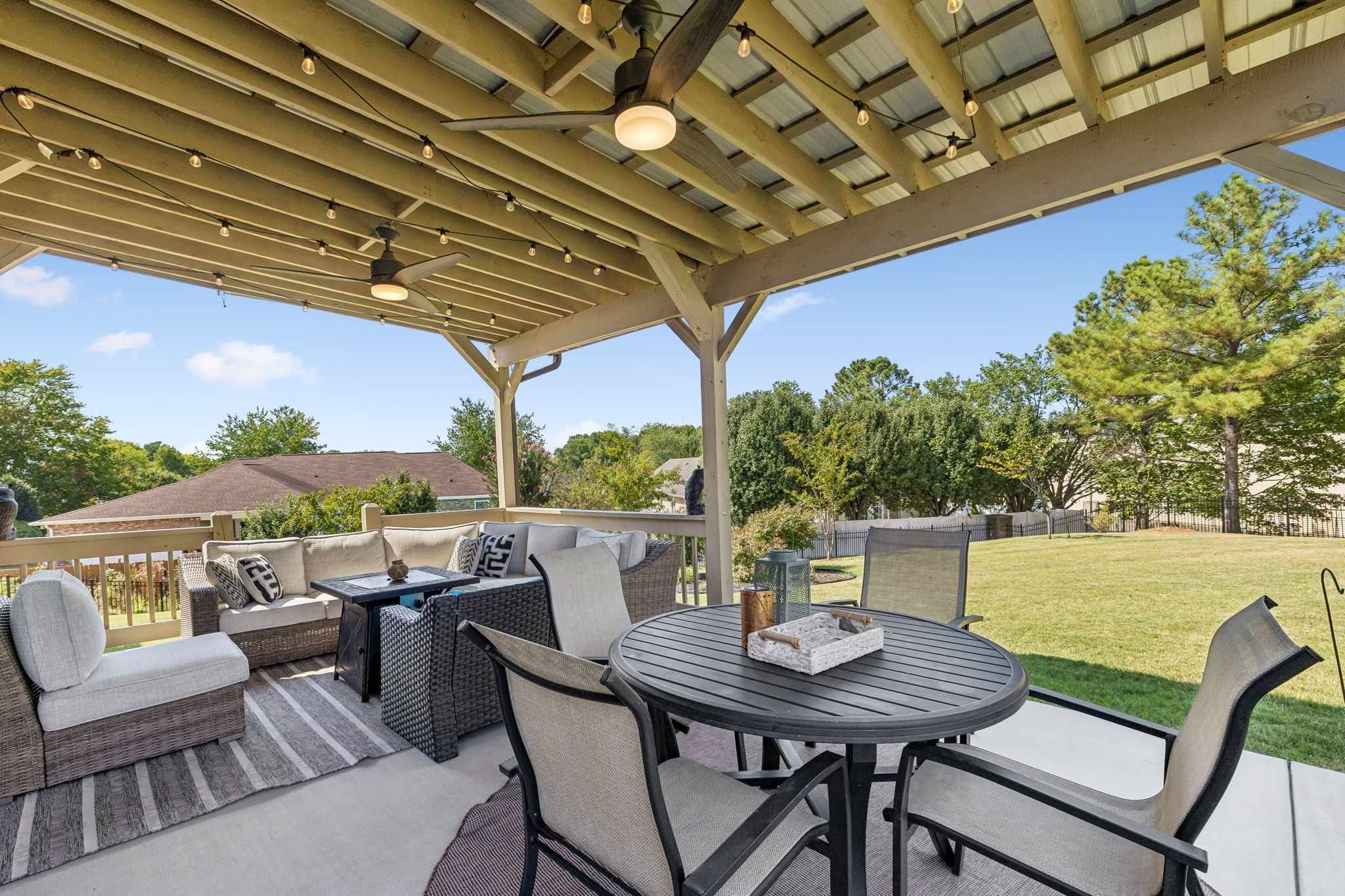 221 Dorchester Cir
