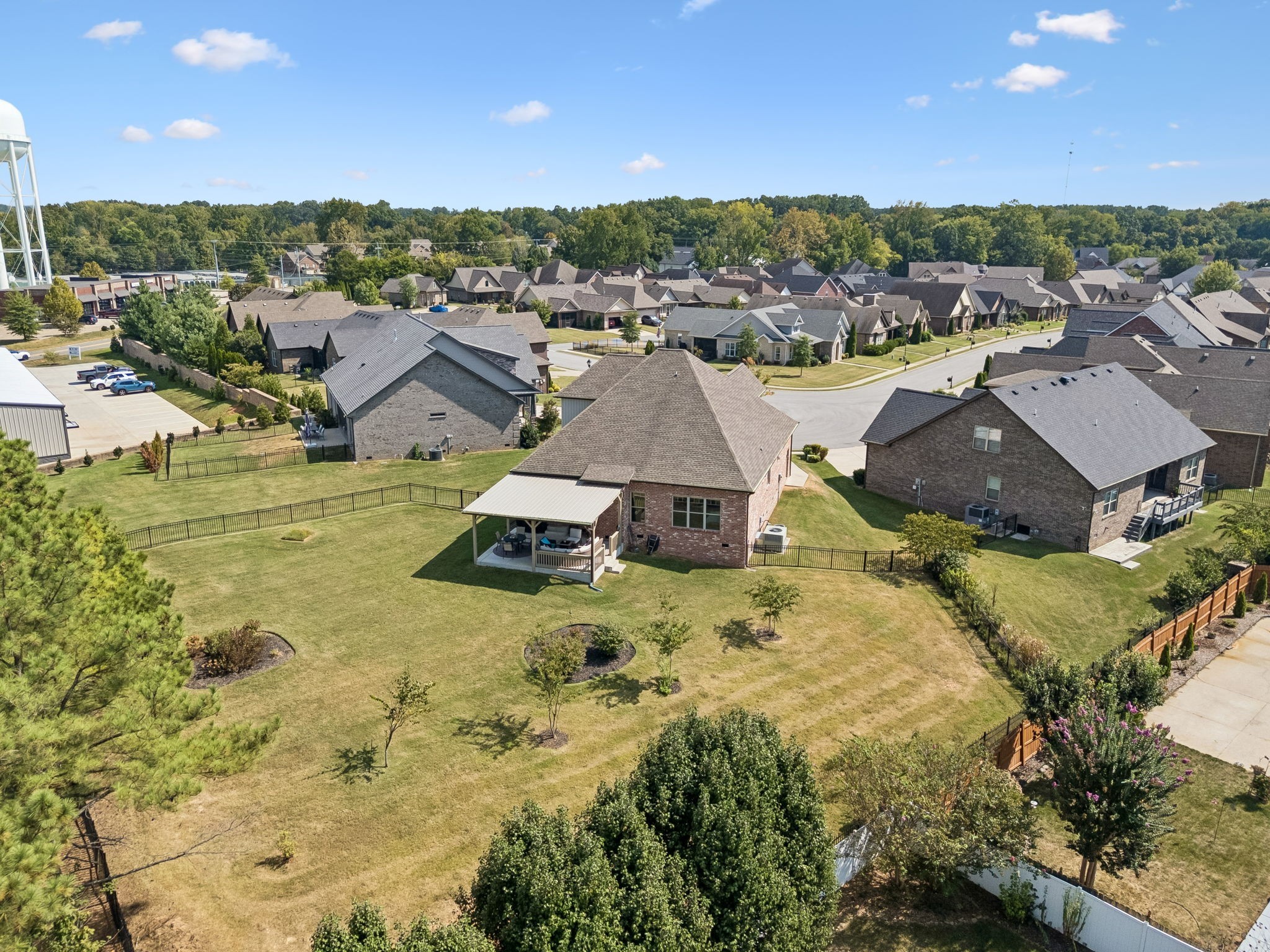 221 Dorchester Cir
