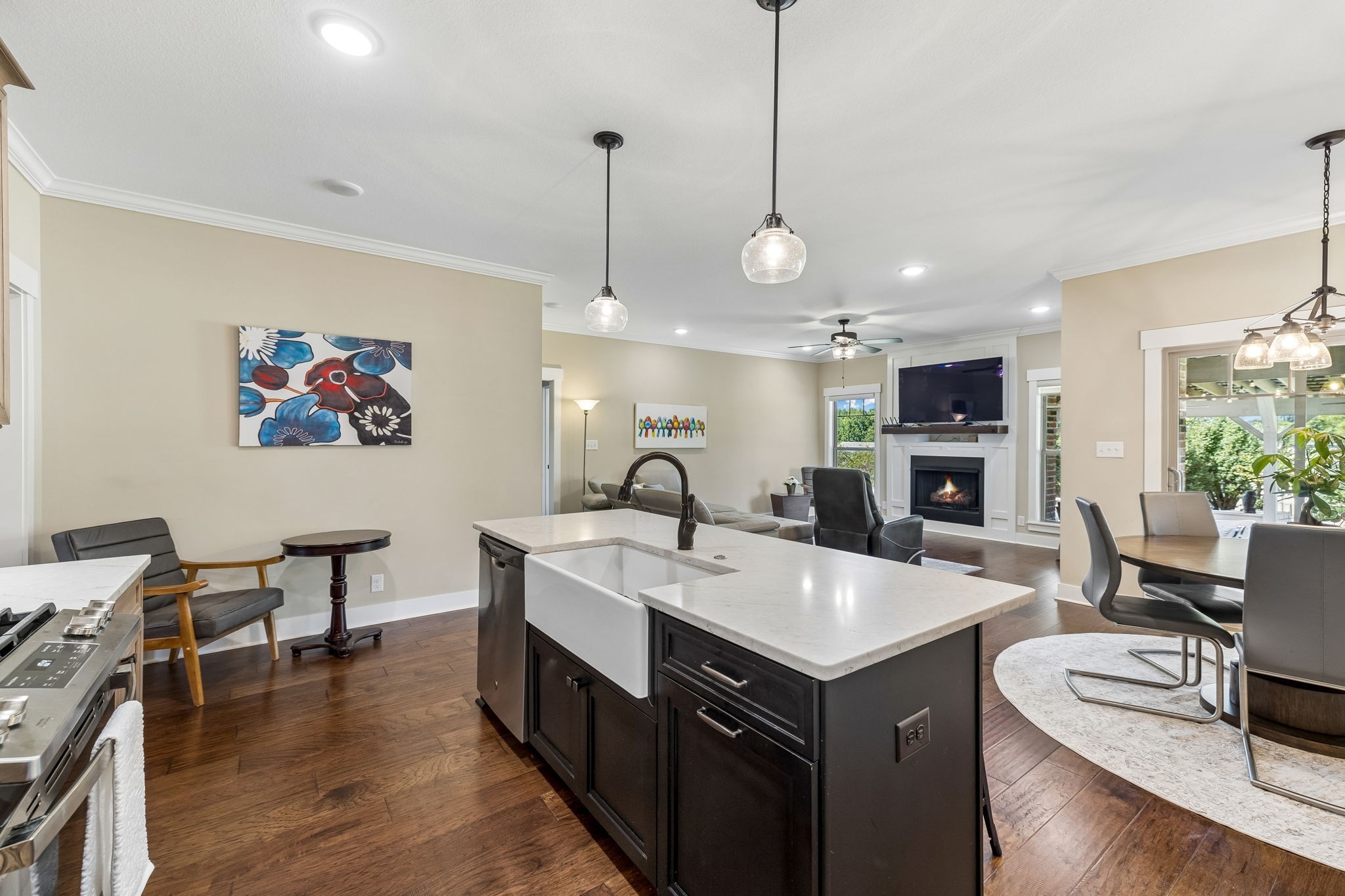 221 Dorchester Cir