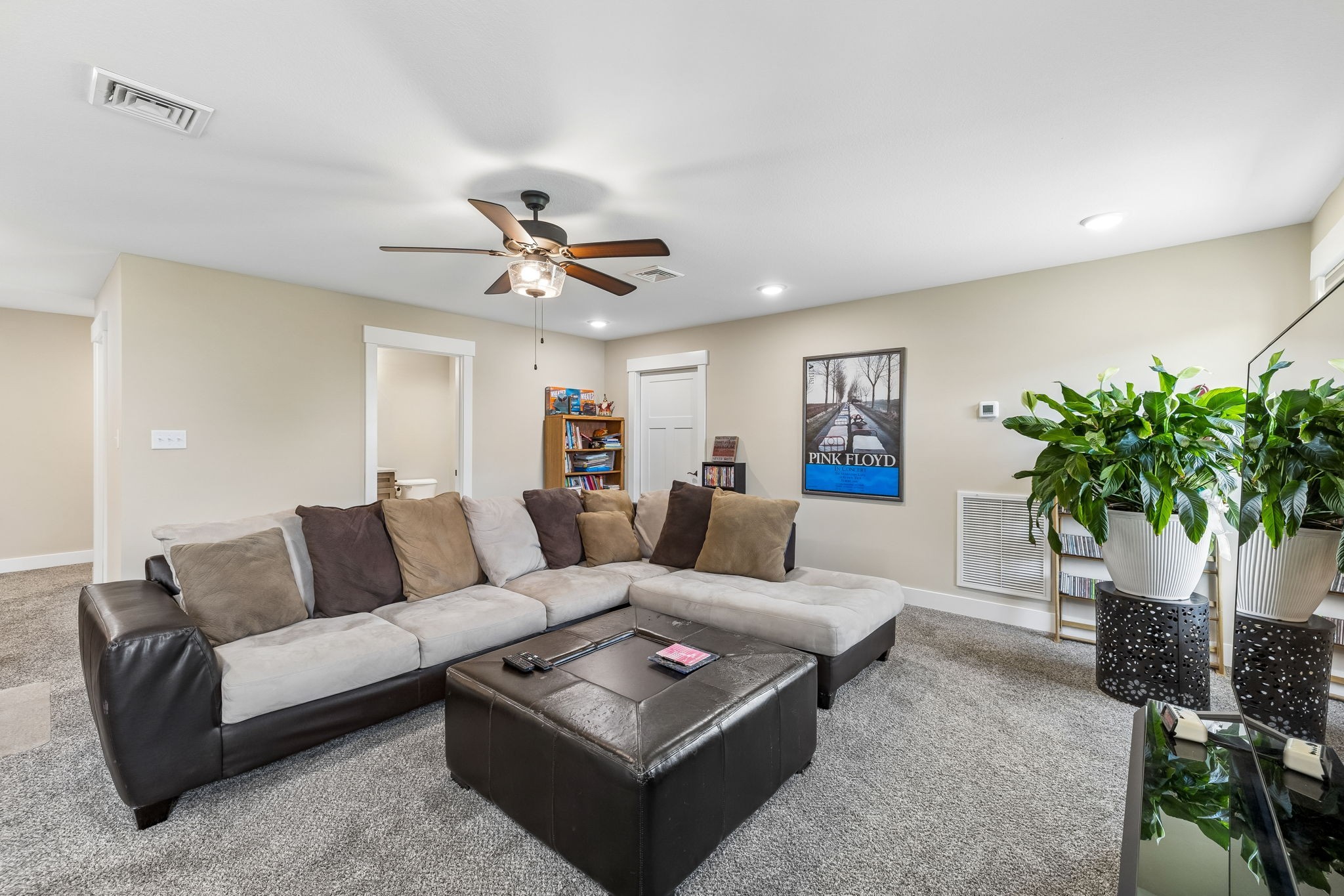 221 Dorchester Cir