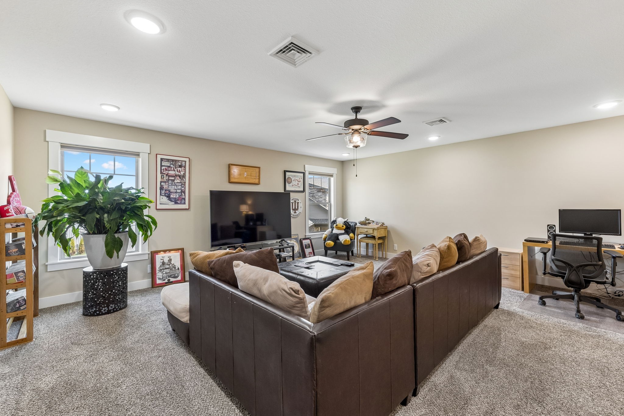 221 Dorchester Cir