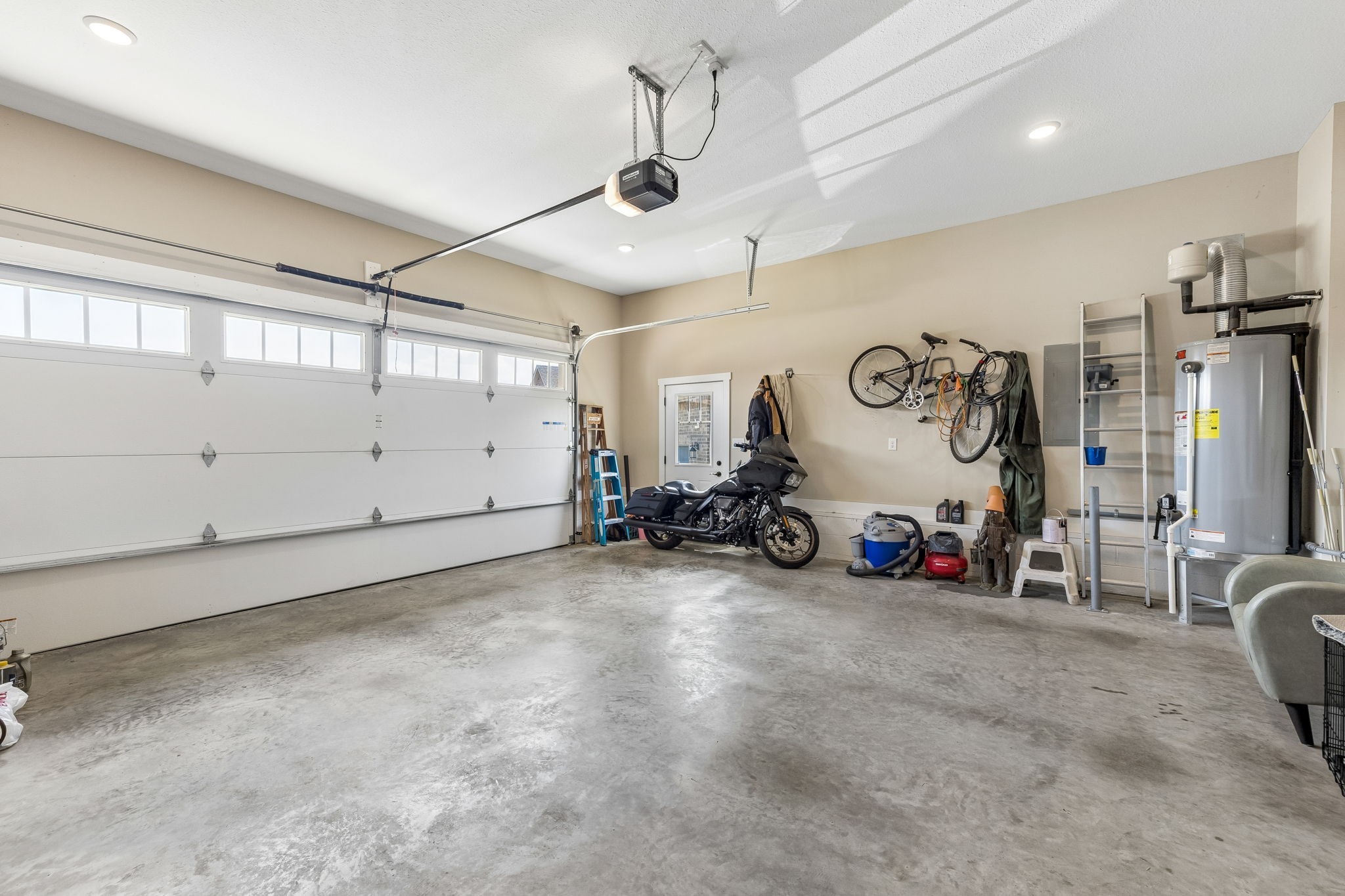 221 Dorchester Cir