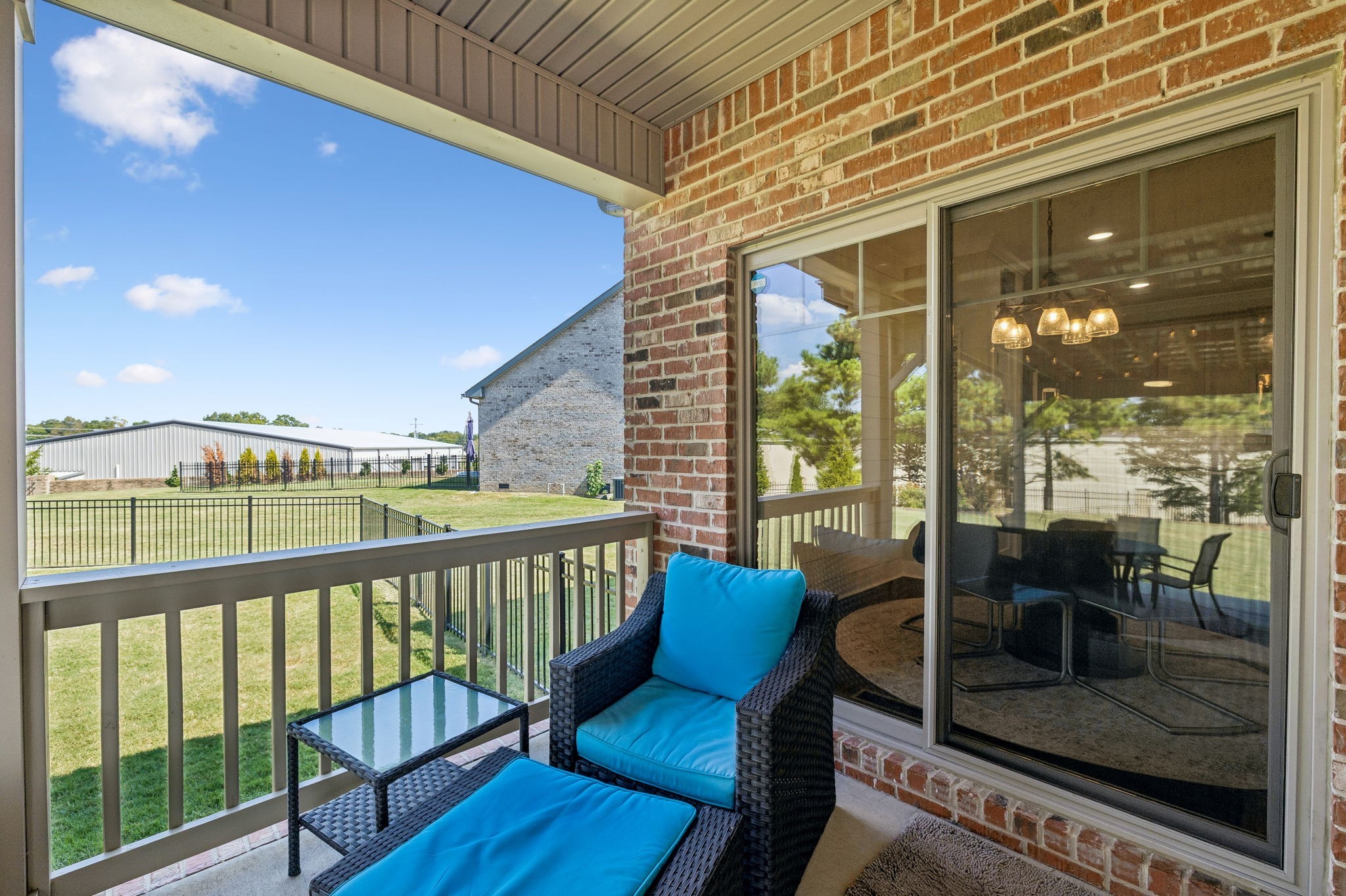 221 Dorchester Cir