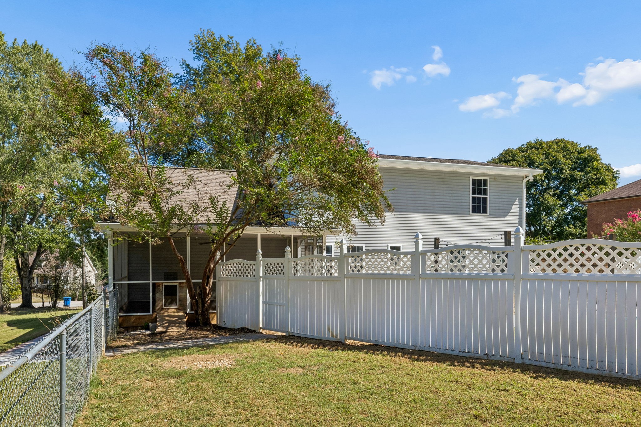 106 Rolling Meadow Dr