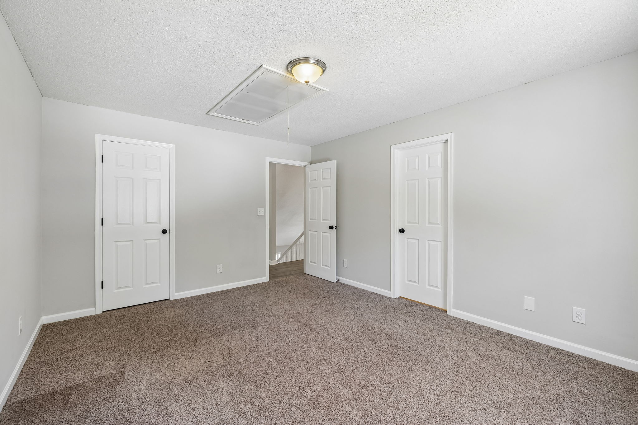 106 Rolling Meadow Dr