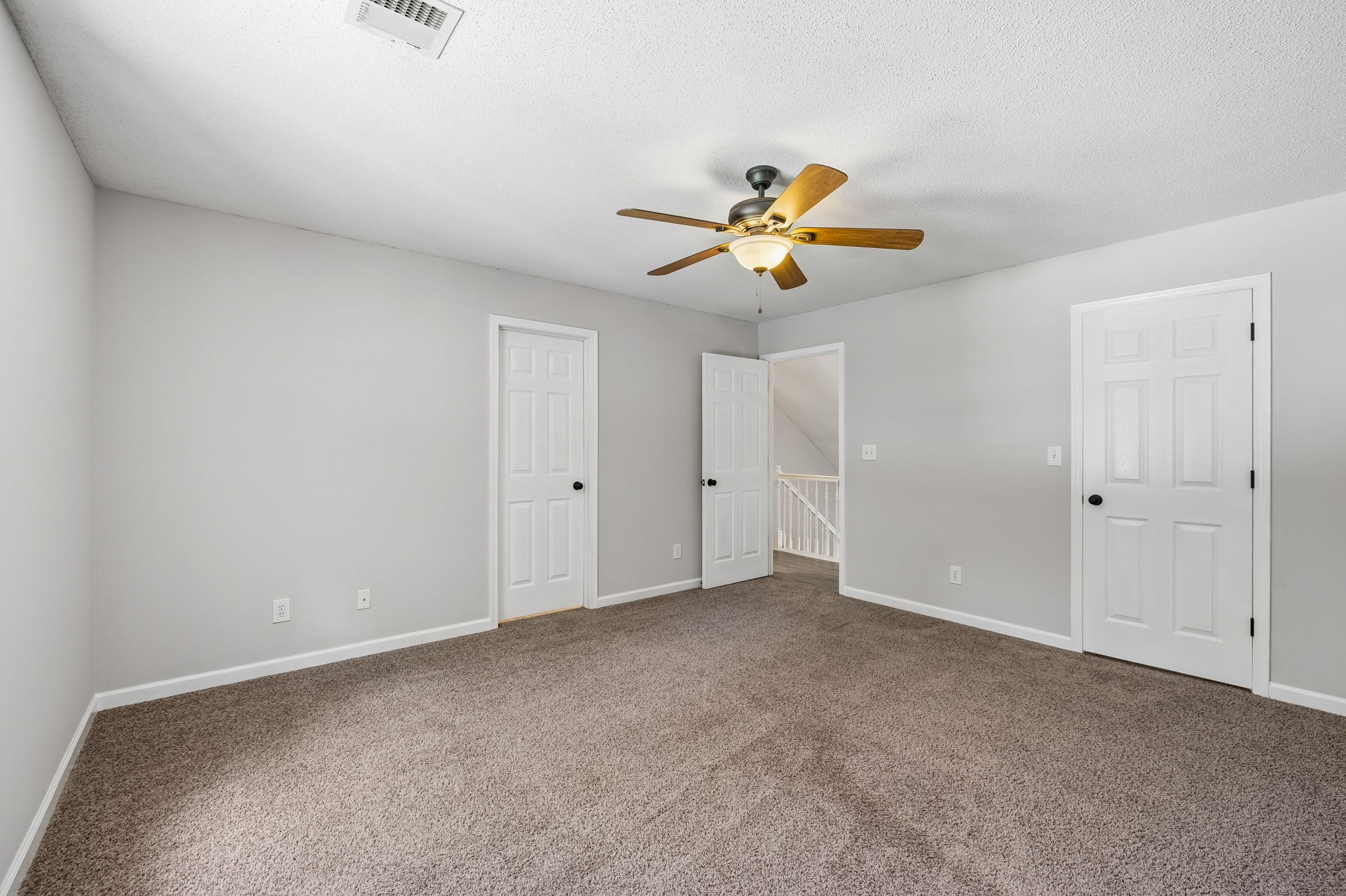106 Rolling Meadow Dr