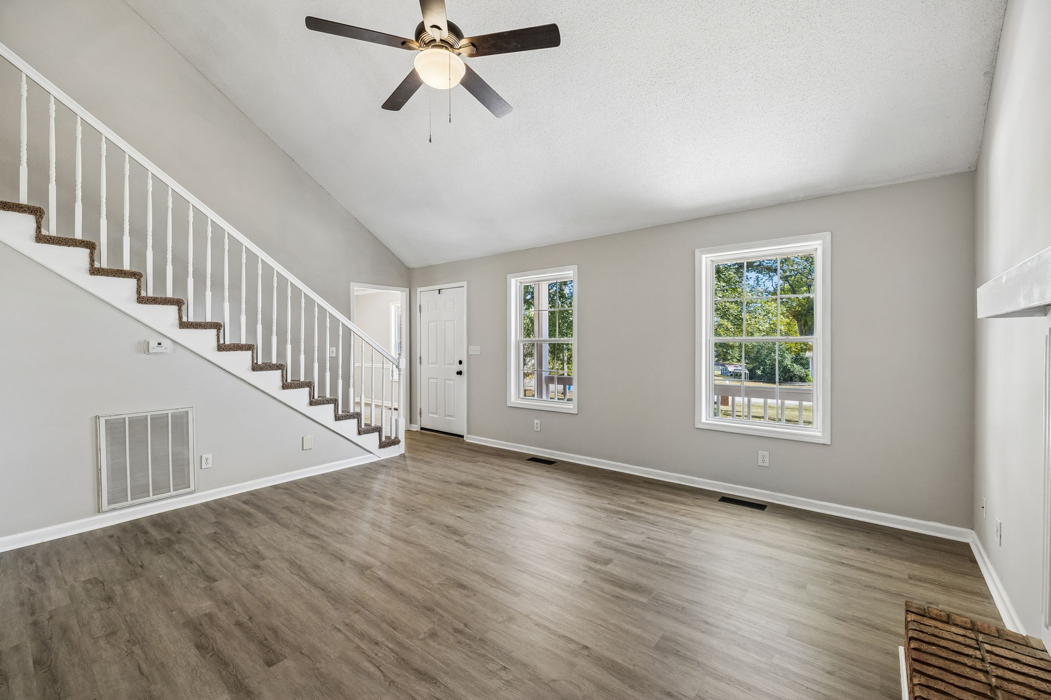 106 Rolling Meadow Dr